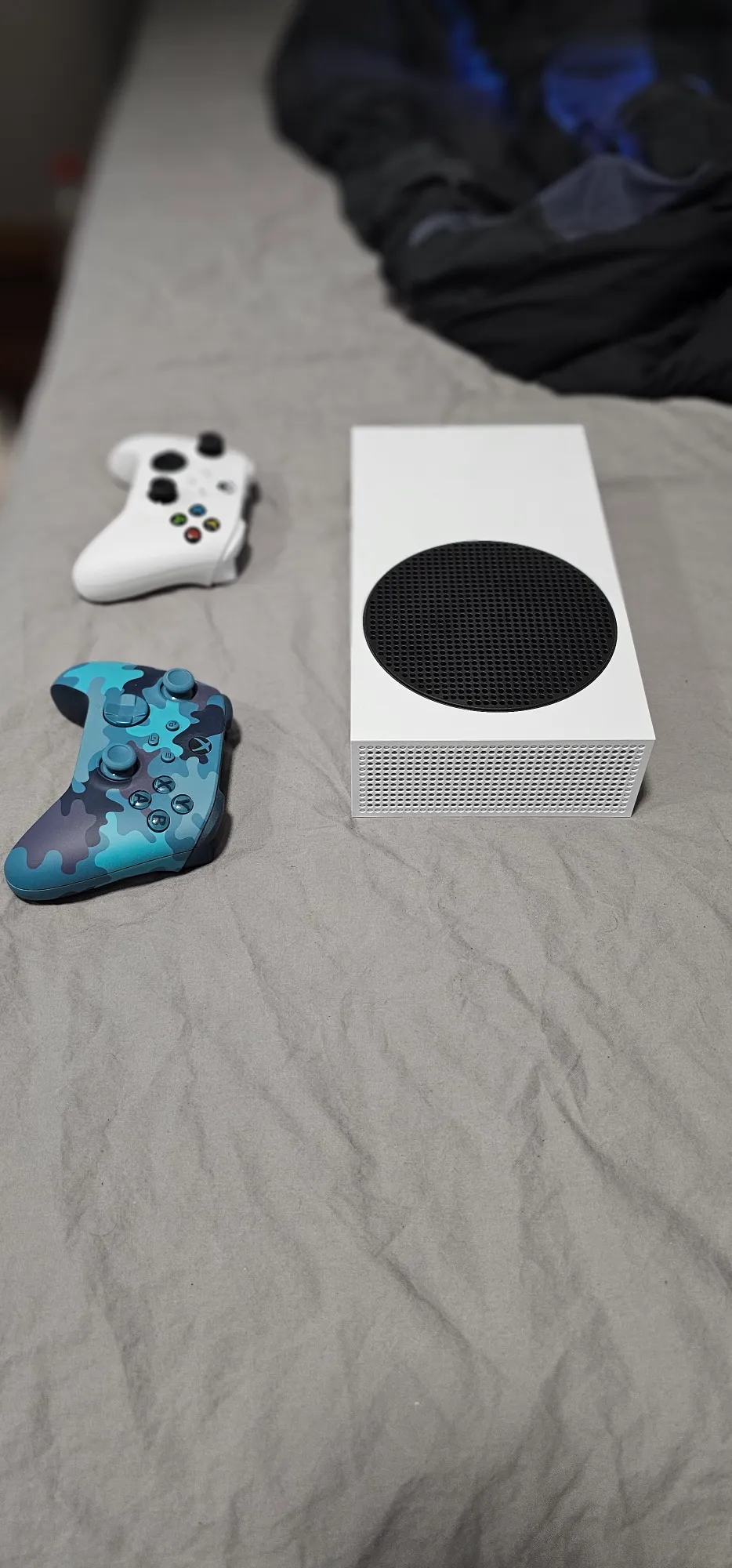 Actual product image Microsoft Xbox Series S with free content + digital currency for Fortnite, Rocket League and Fall Guys