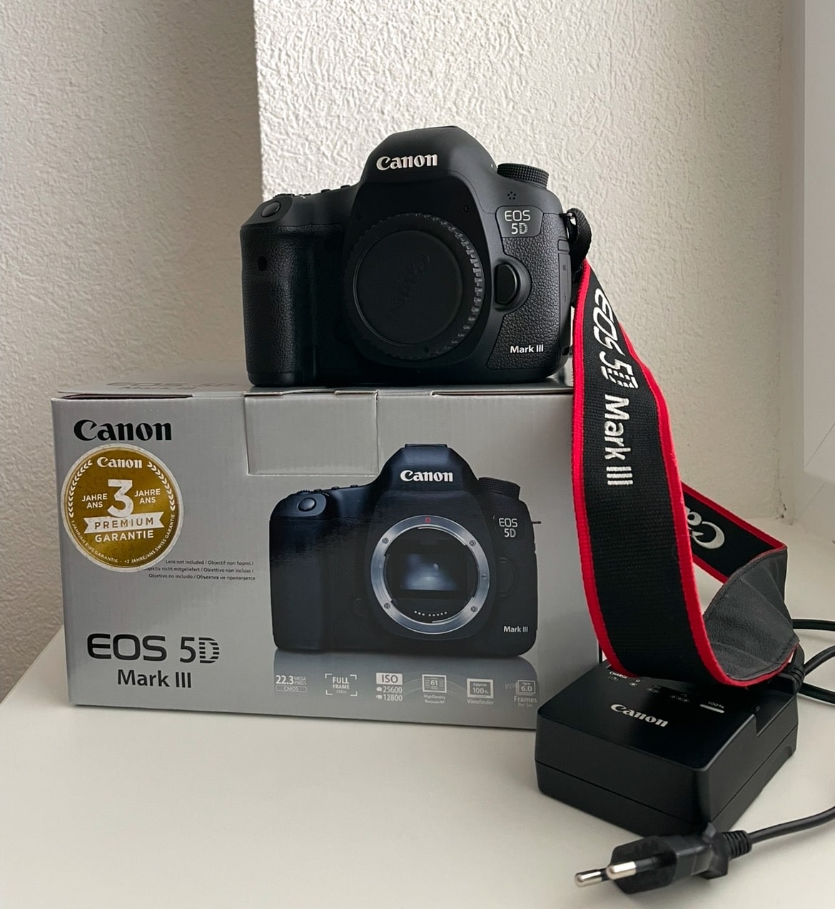 Actual product image Canon EOS 5D Mark III Body, 3-year premium warranty (22.30 Mpx, Full frame)