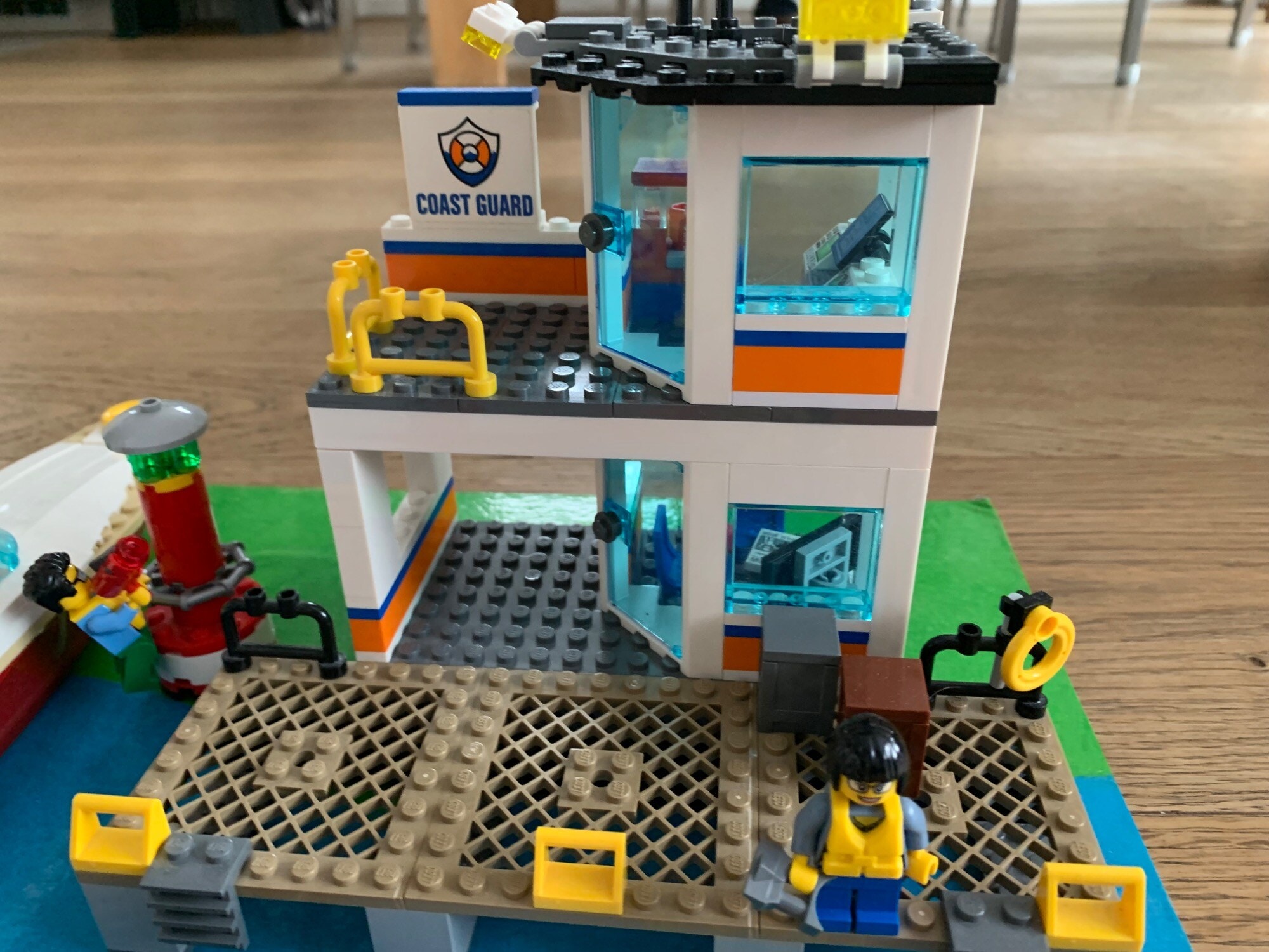 Produktbild LEGO Küstenwachzentrum (60167, LEGO City)