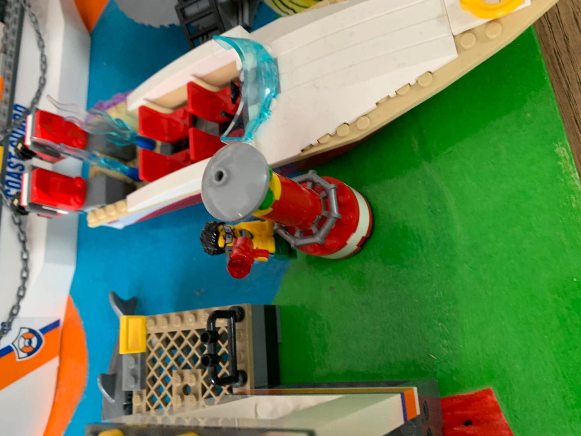 Produktbild LEGO Küstenwachzentrum (60167, LEGO City)