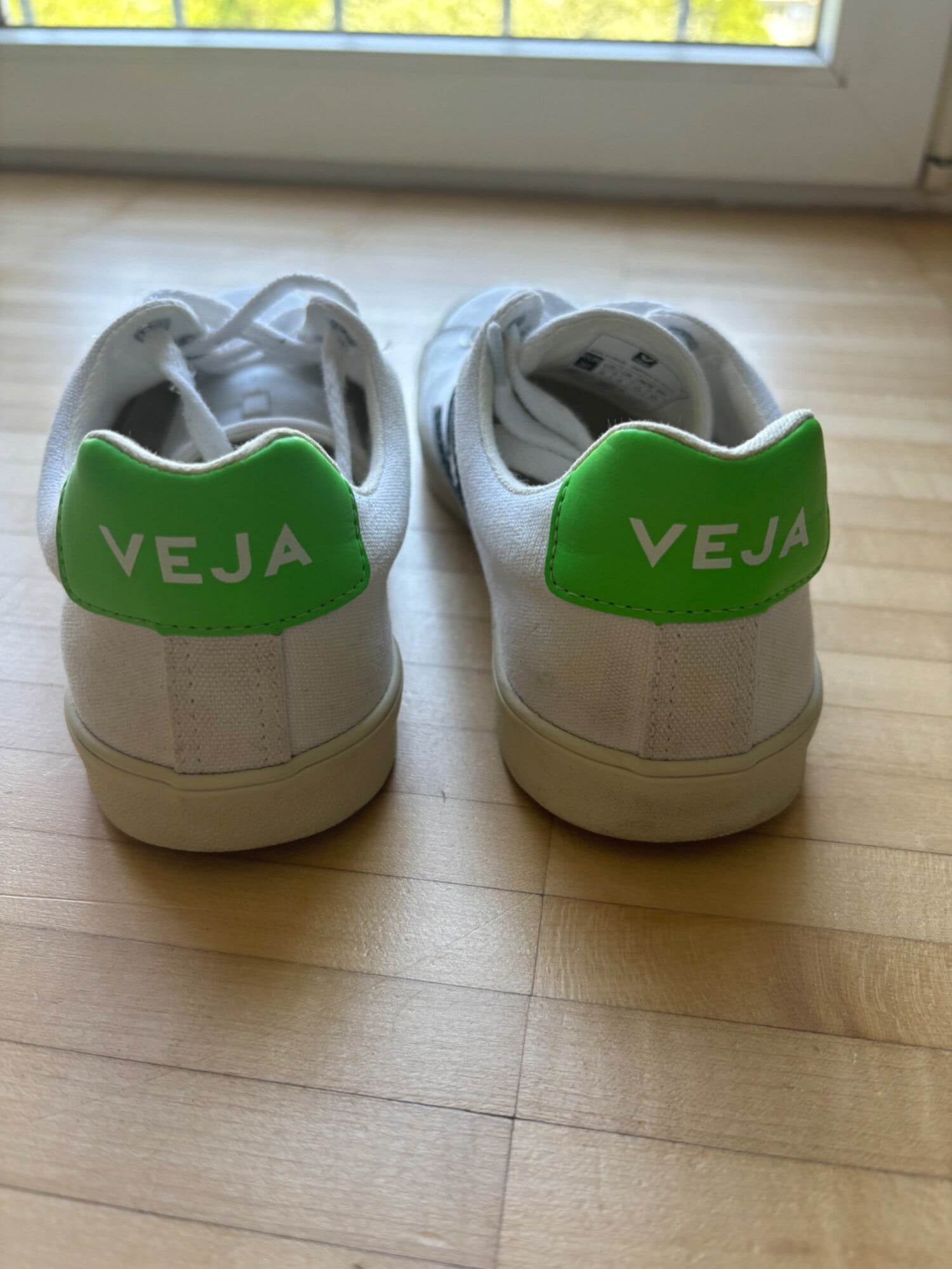 Produktbild Veja Esplar Logo (37)
