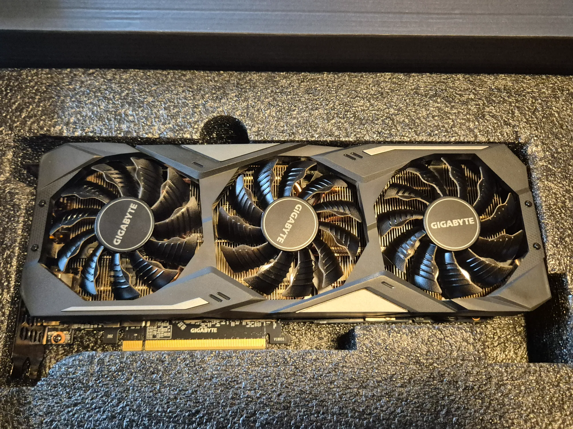 Immagine prodotto Gigabyte GeForce RTX 2080 Ti Gaming OC (11 GB)