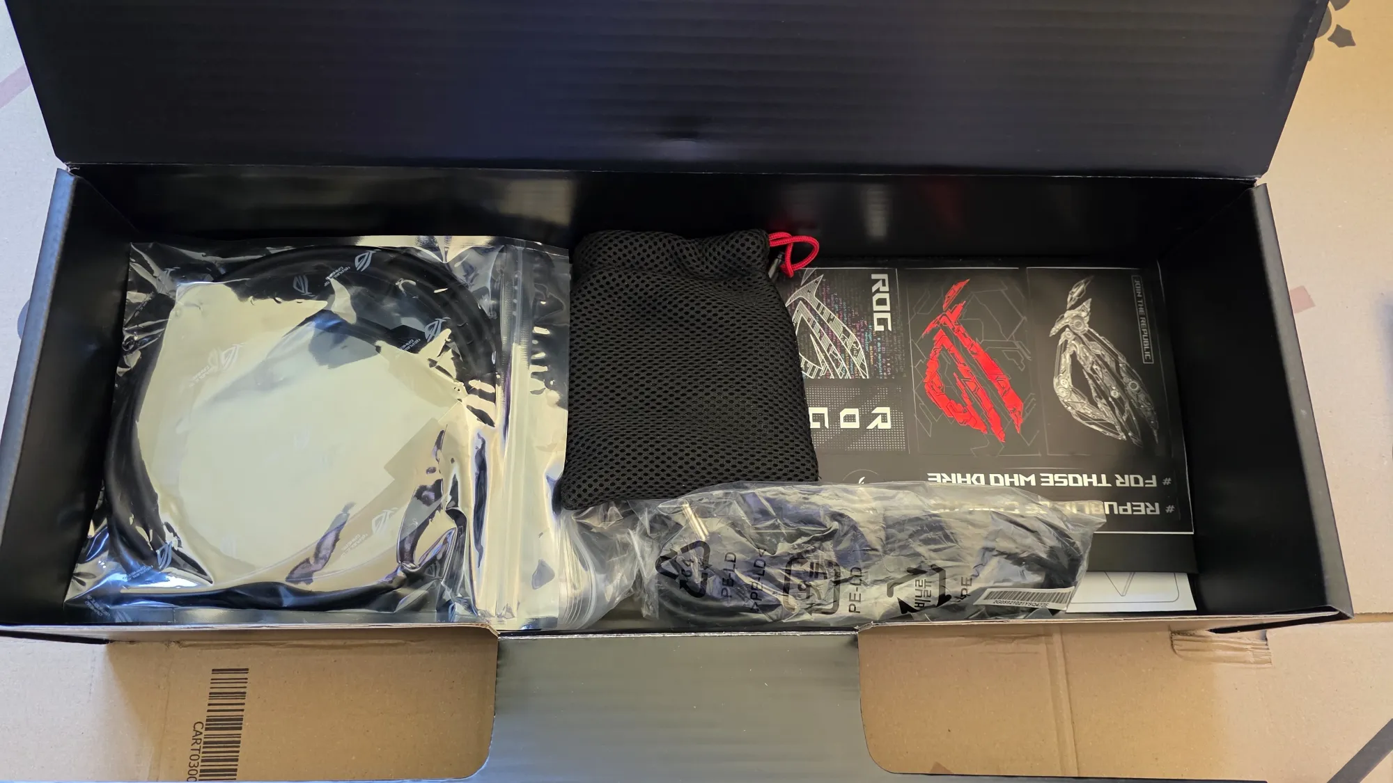 Produktbild ASUS ROG Swift PG32UQX (3840 x 2160 Pixel, 32")