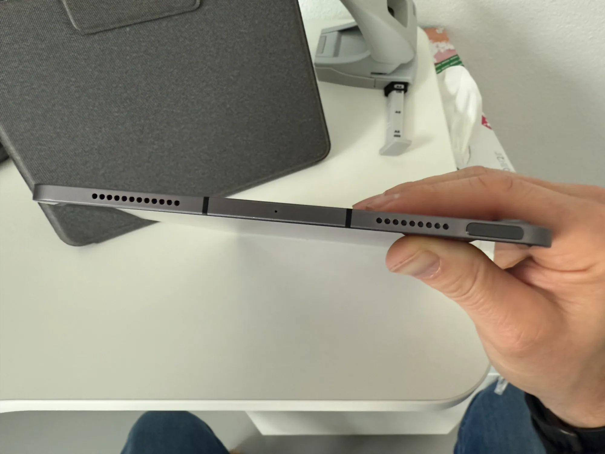 Produktbild Apple iPad Air 2020 (4. Gen) (4G, 10.90", 64 GB, Space Gray)