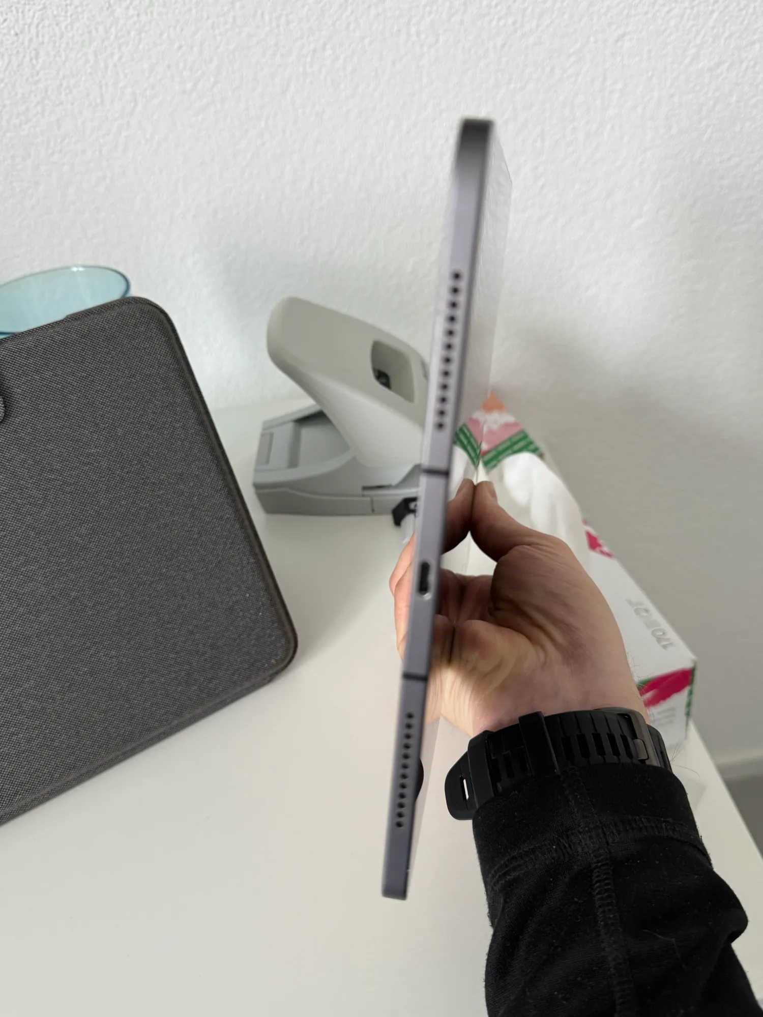 Produktbild Apple iPad Air 2020 (4. Gen) (4G, 10.90", 64 GB, Space Gray)
