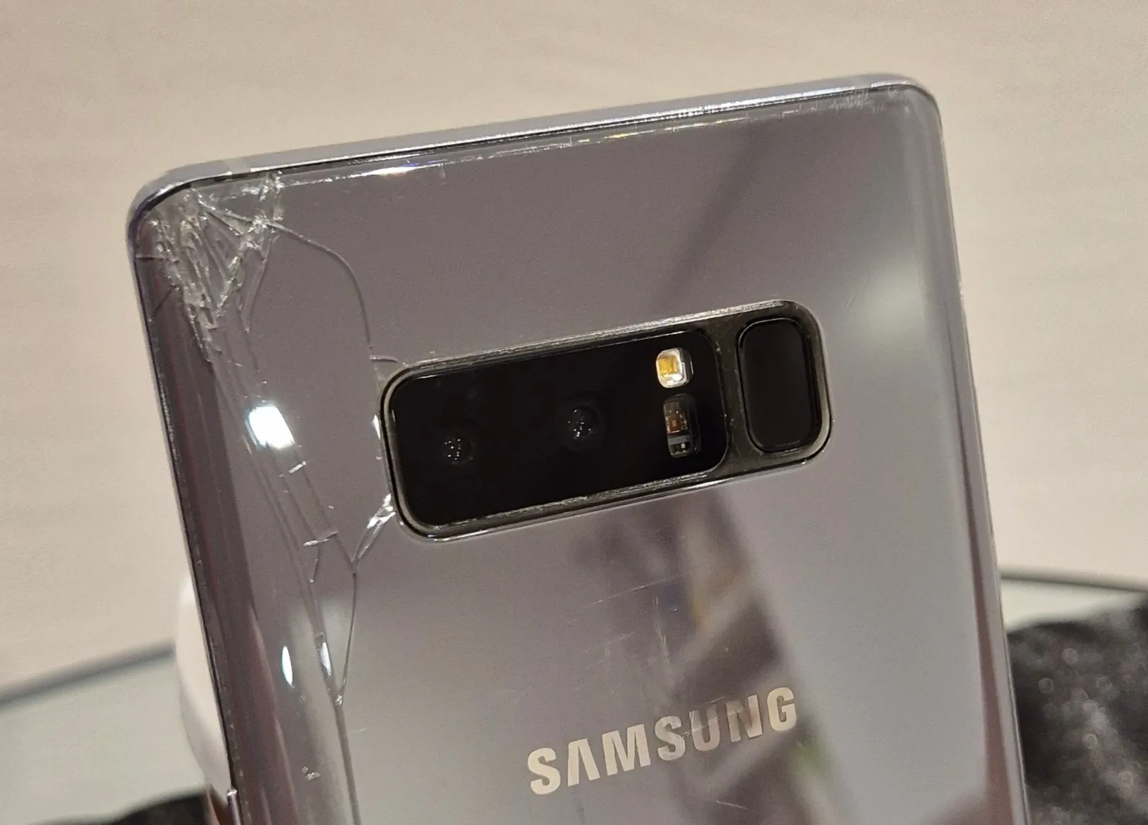 Image du produit Samsung Galaxy Note8 (128 Go, Gris Orchidée, 6.30", Double SIM hybride, 12 Mpx, 4G)