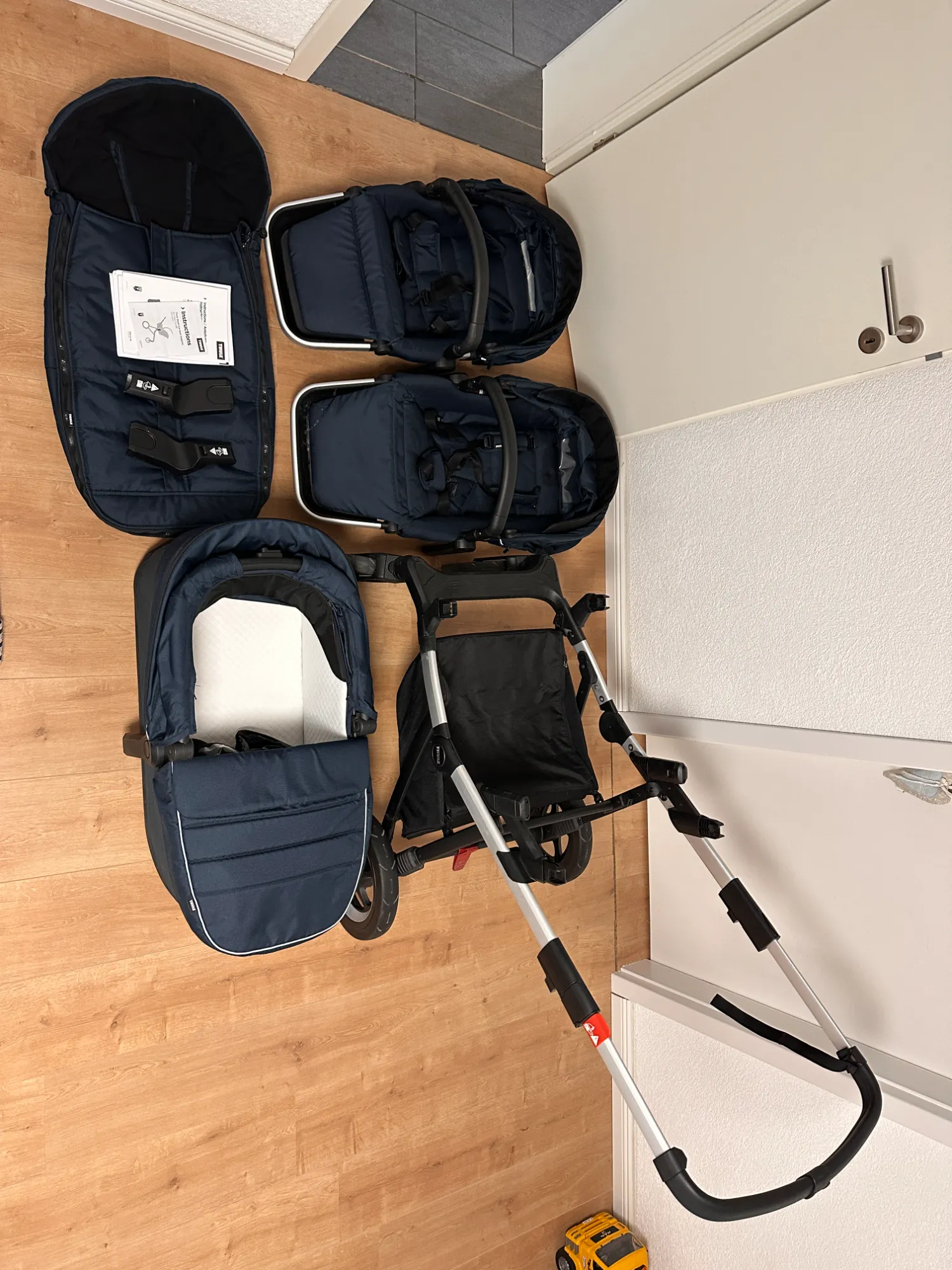 Produktbild Thule Sleek + Bassinet