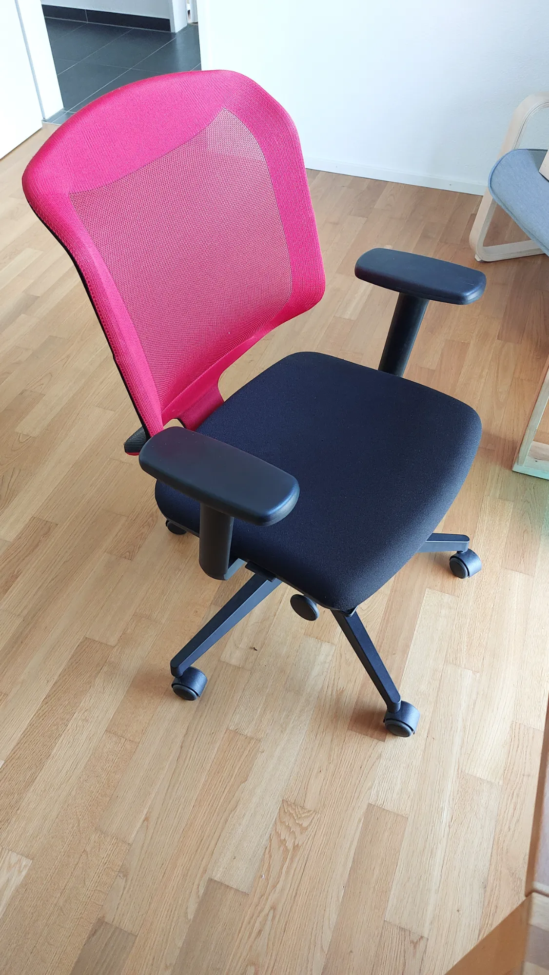 Produktbild Giroflex 434 Chair 2 Go mit Armlehnen
