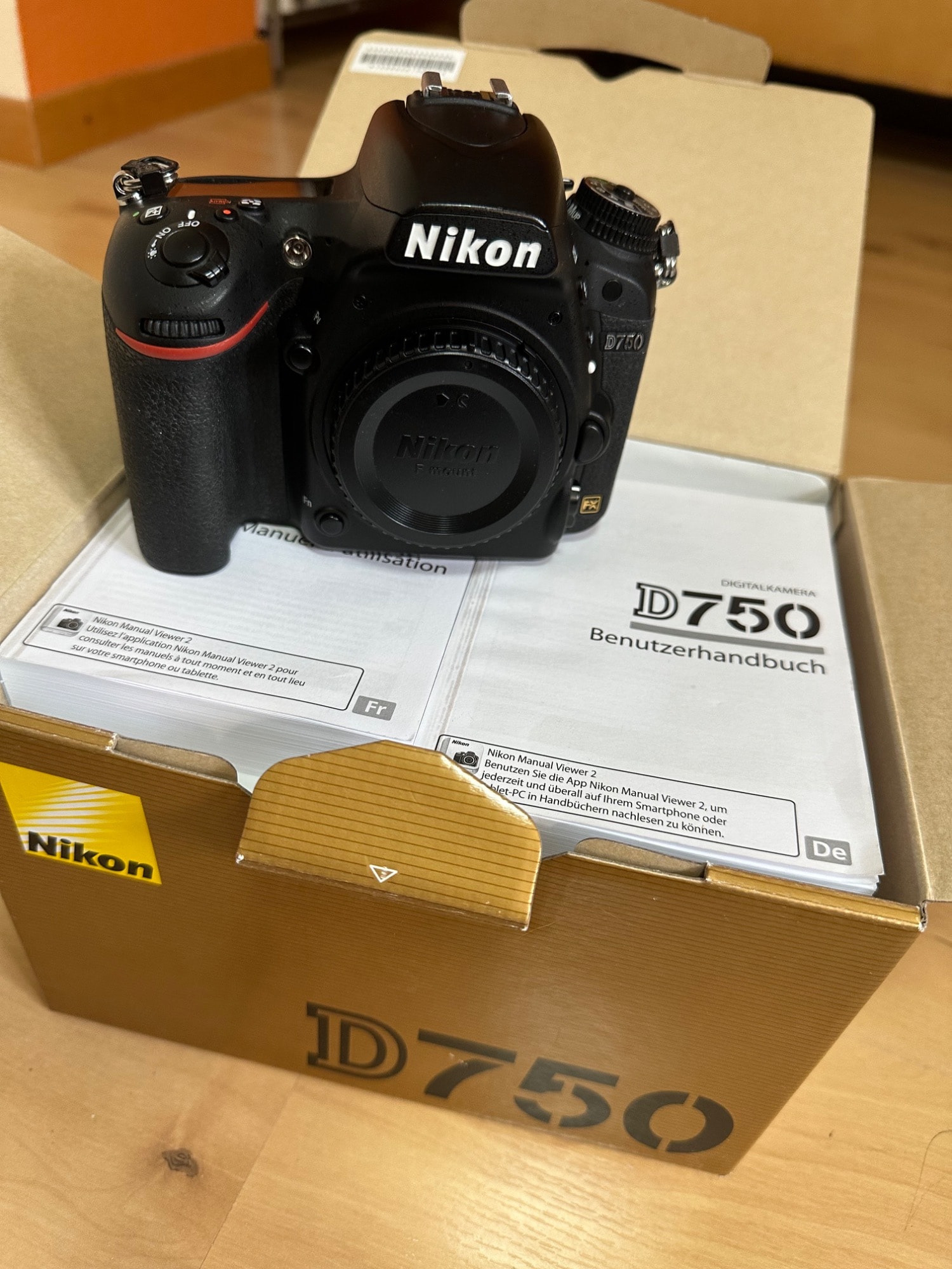 Produktbild Nikon D750 Body (24.30 Mpx, Vollformat)