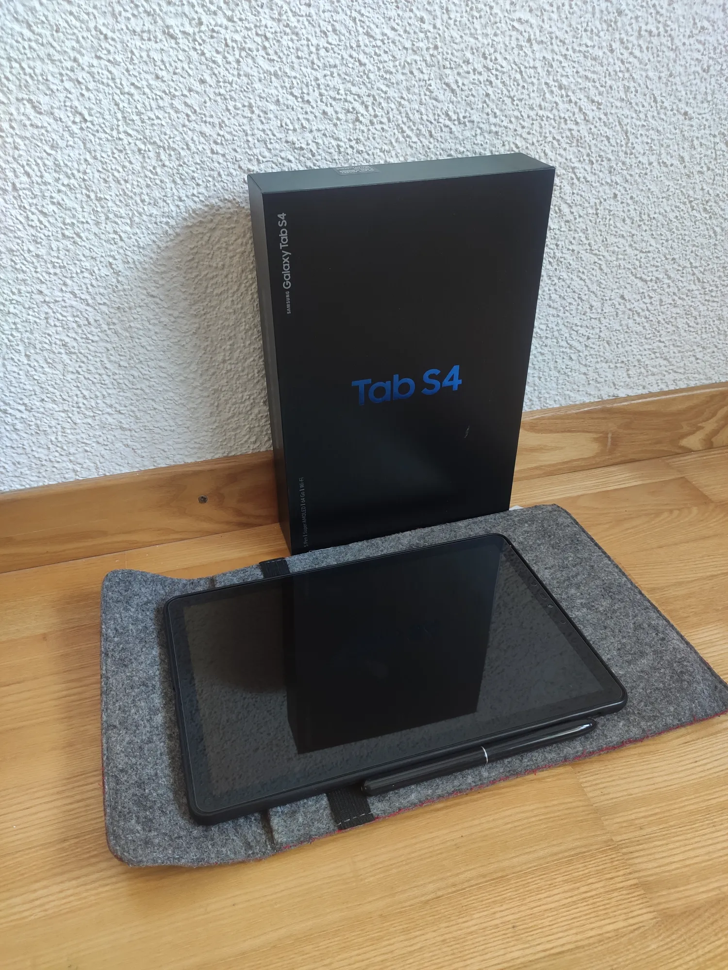 Produktbild Samsung Galaxy Tab S4 (nur WLAN, 10.50", 64 GB, Schwarz)