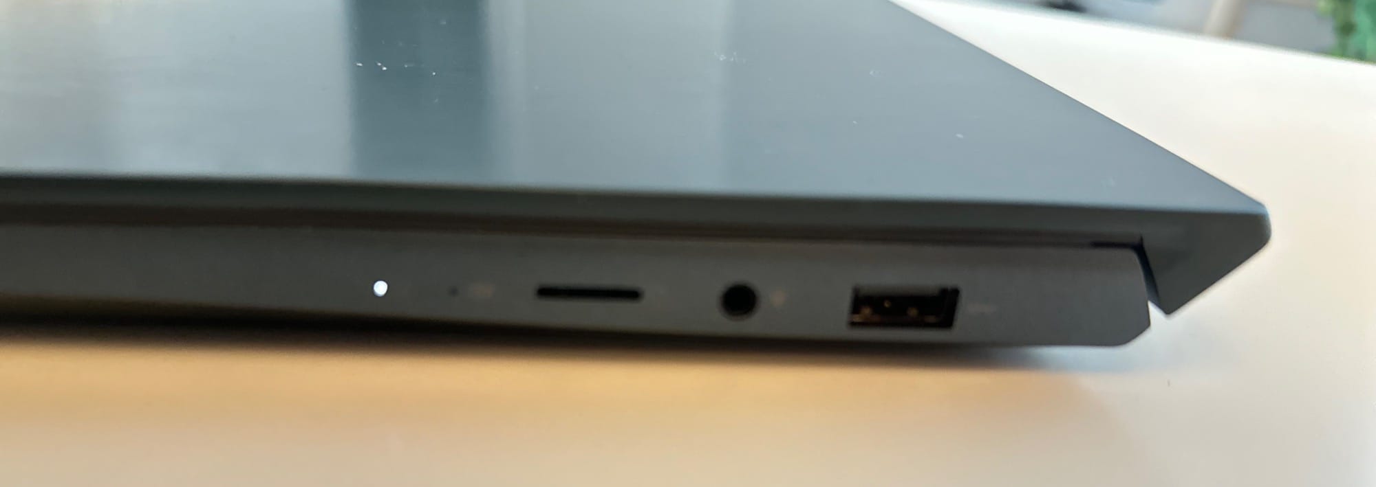 Actual product image ASUS ZenBook Duo (14", Intel Core i7-10510U, 16 GB, 1000 GB, CH)