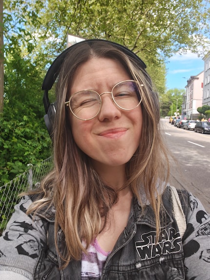 Même si je pourrais utiliser la caméra principale pour cela, la caméra selfie fait un très bon travail.