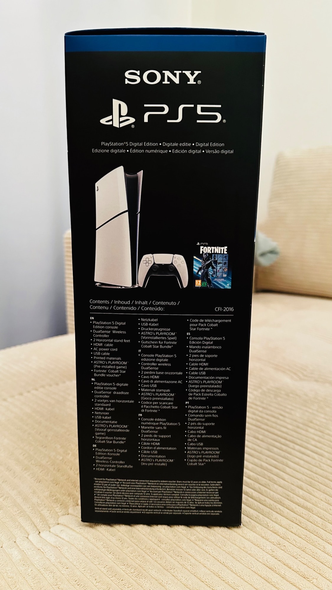 Produktbild Sony PlayStation 5 Digital Edition – Fortnite Cobalt Star Bundle