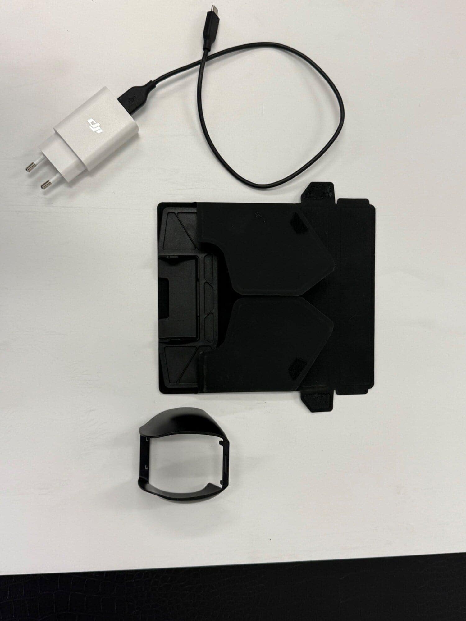 Image du produit DJI Mavic 2 Pro avec la télécommande Smart (907 g, 20 Mpx)