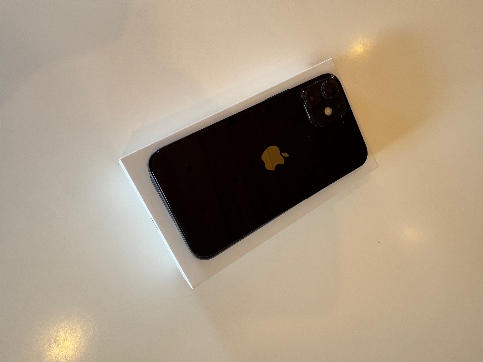 Actual product image Apple iPhone 12 mini (128 GB, Black, 5.40", SIM + eSIM, 12 Mpx, 5G)