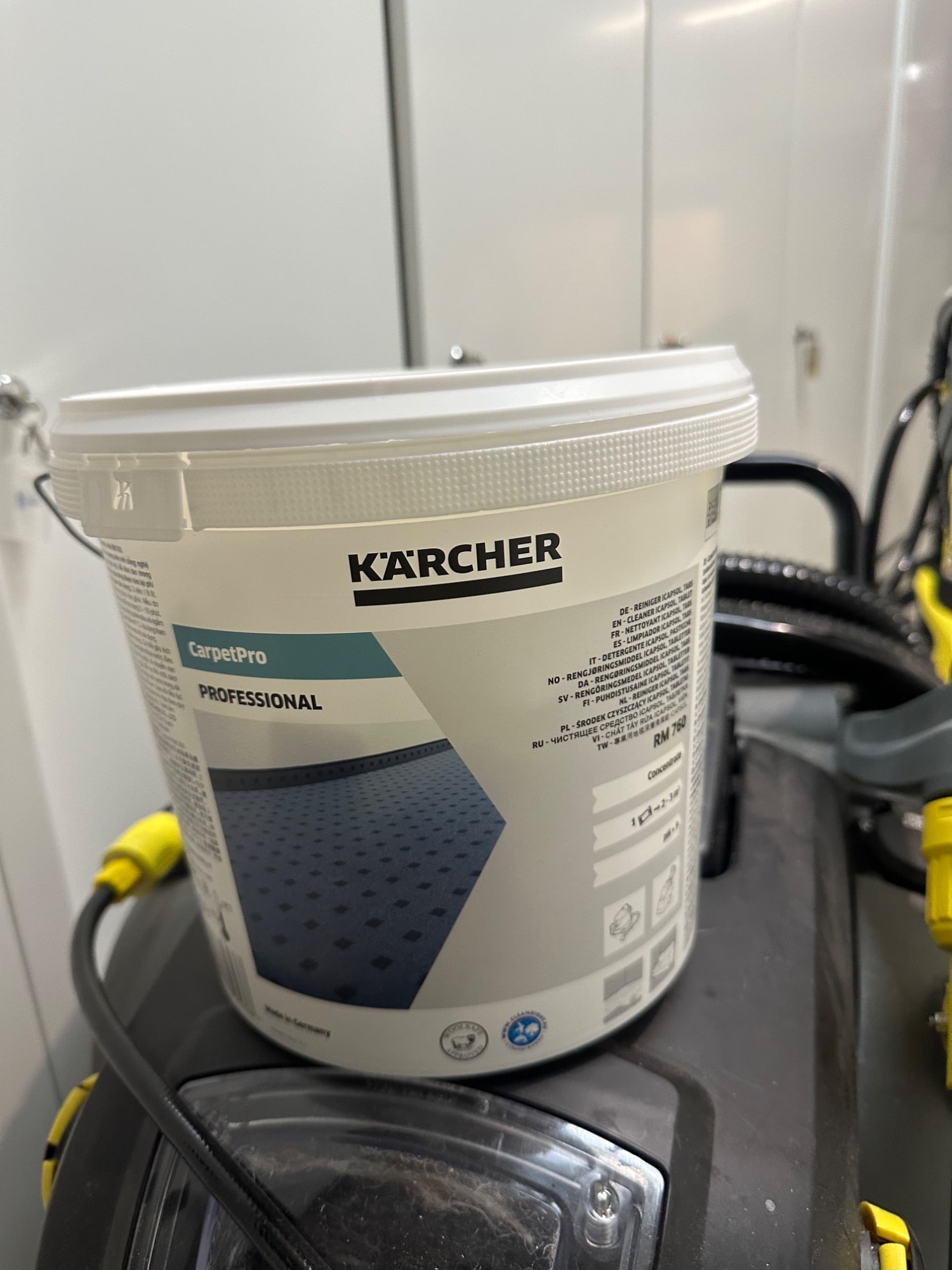 Produktbild Kärcher Puzzi 30/4 (Nass-Trockensauger)