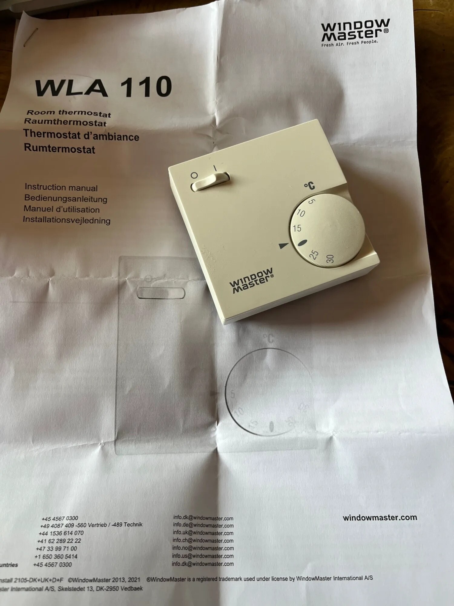 Image du produit WindowMaster Thermostat d'ambiance WLA 110 0001, se connecte directement aux régulateurs WUC 101/102/160 et