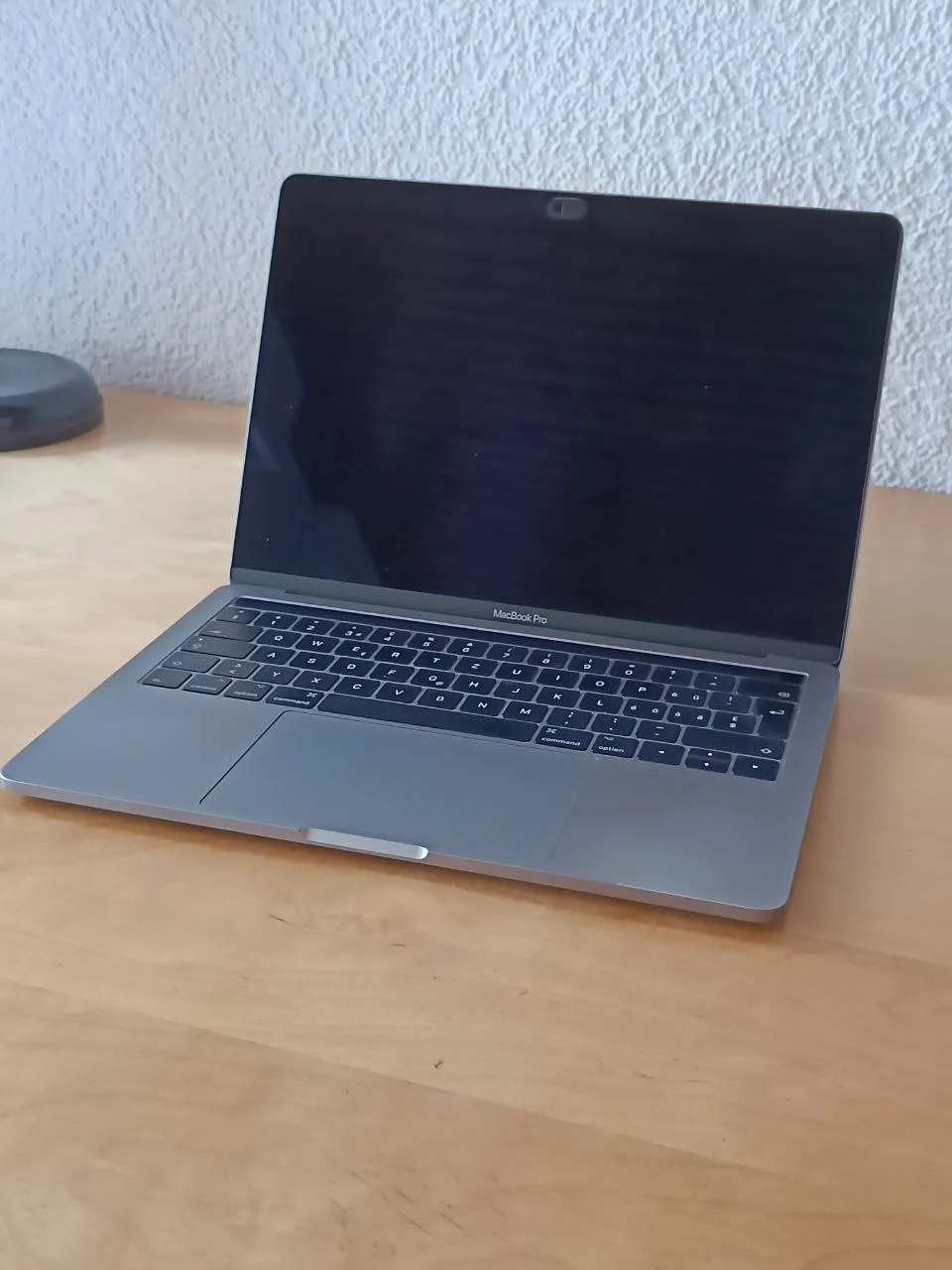 Produktbild Apple MacBook Pro Space Gray (13.30", 8 GB, 256 GB, CH)