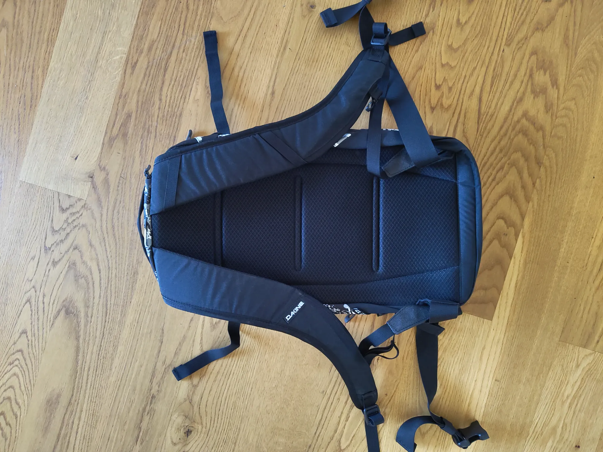 Produktbild Dakine Rucksack Heli Pack 12L, Street Art (12 l)