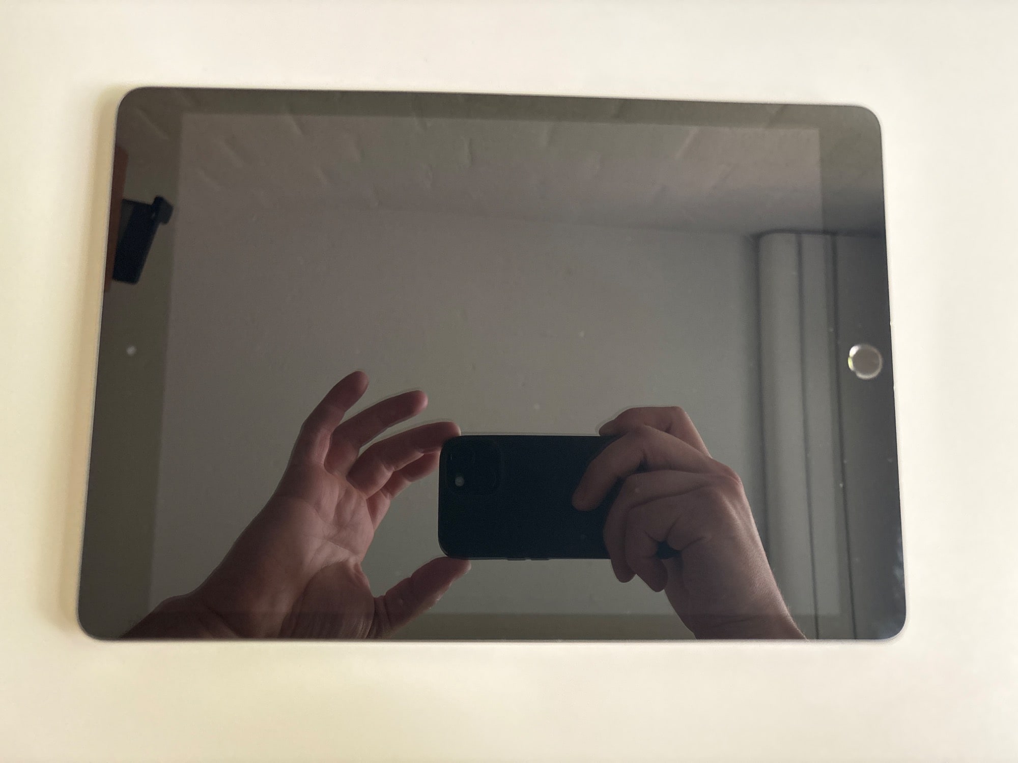 Image du produit Apple iPad 2020 (8. Gen) (WLAN uniquement, 10.20", 128 Go, Gris sidéral)