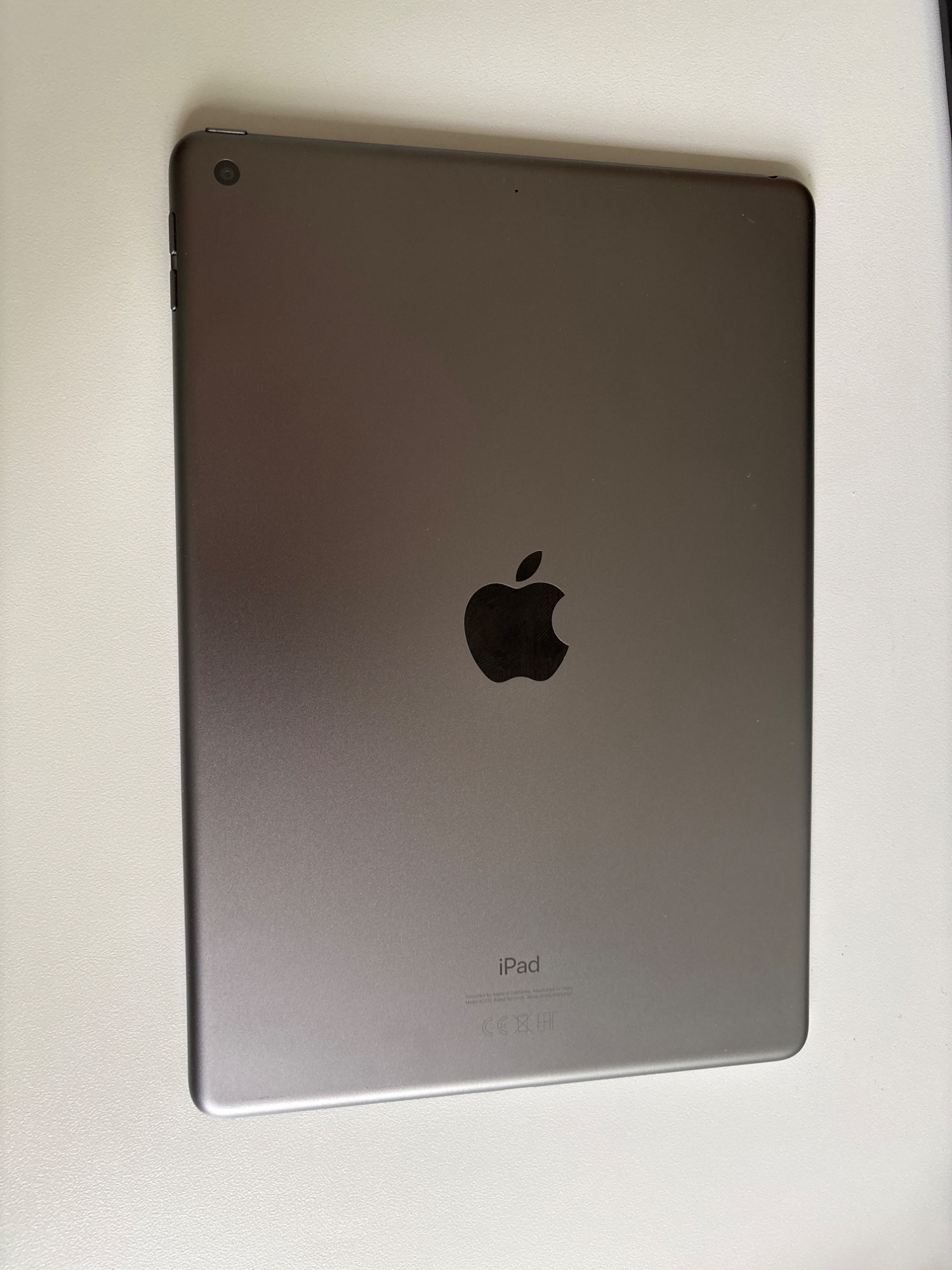 Image du produit Apple iPad 2020 (8. Gen) (WLAN uniquement, 10.20", 128 Go, Gris sidéral)
