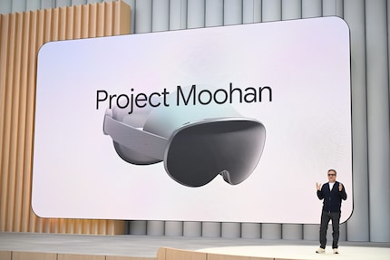 So far, the Samsung headset has only been on show. No further information is available.