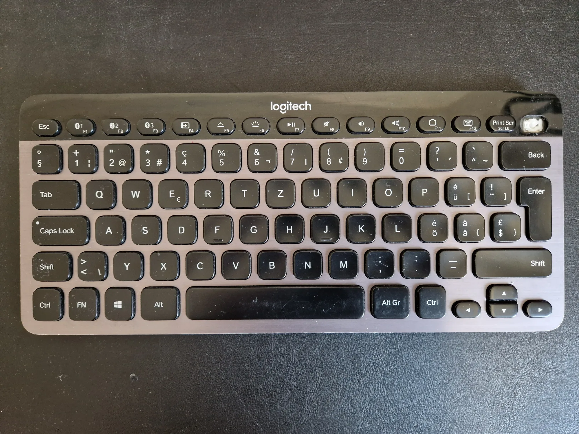 Produktbild Logitech Bluetooth Illuminated Keyboard K810 (CH, Kabellos)