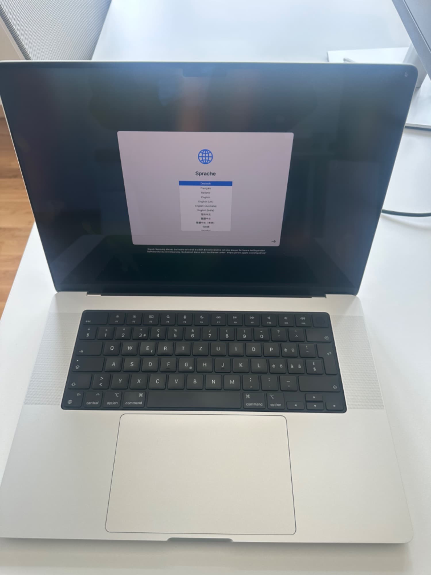 Actual product image Apple MacBook Pro - Late 2023 (16", M3 Pro, 18 GB, 512 GB, CH)