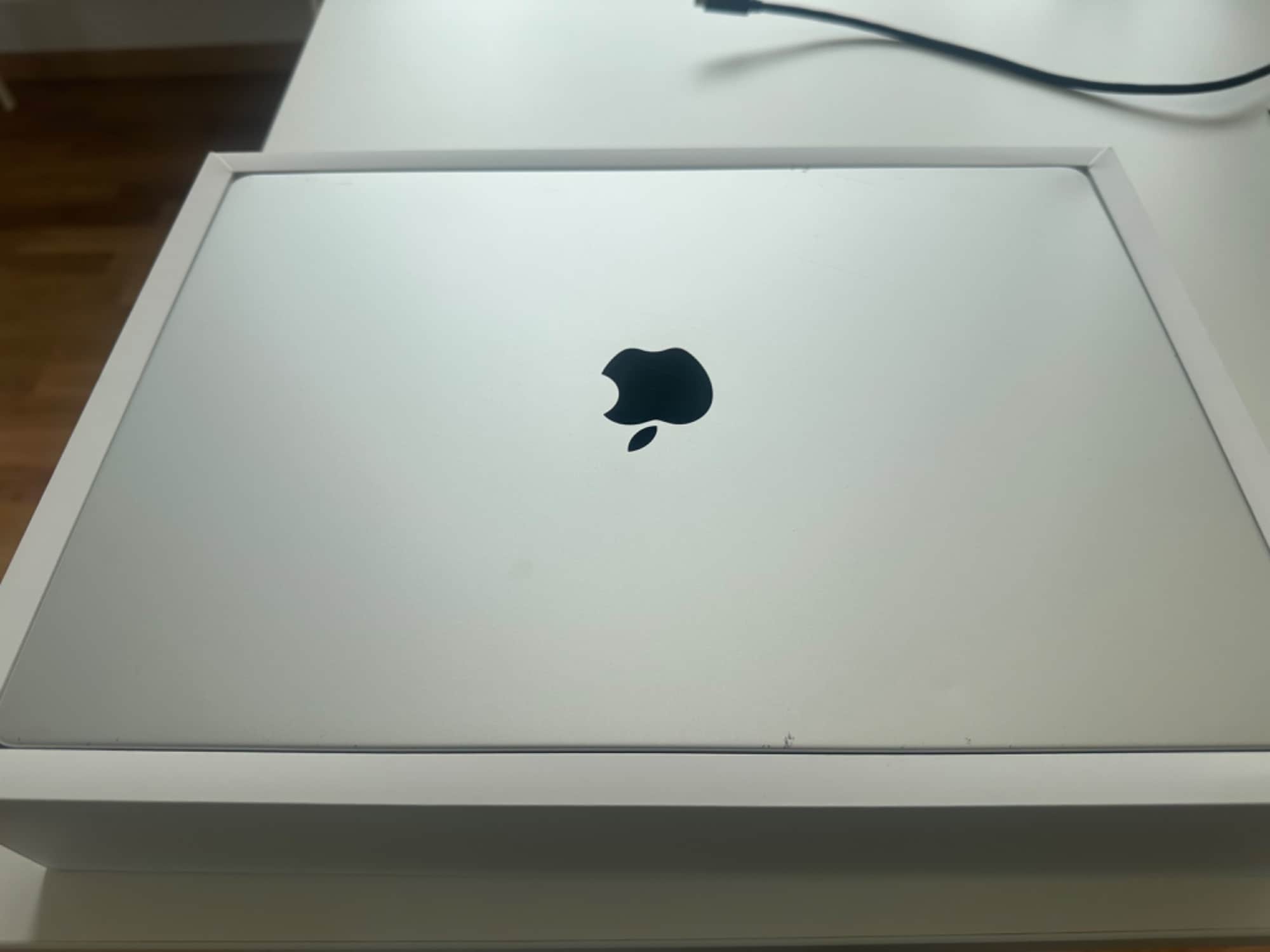 Actual product image Apple MacBook Pro - Late 2023 (16", M3 Pro, 18 GB, 512 GB, CH)