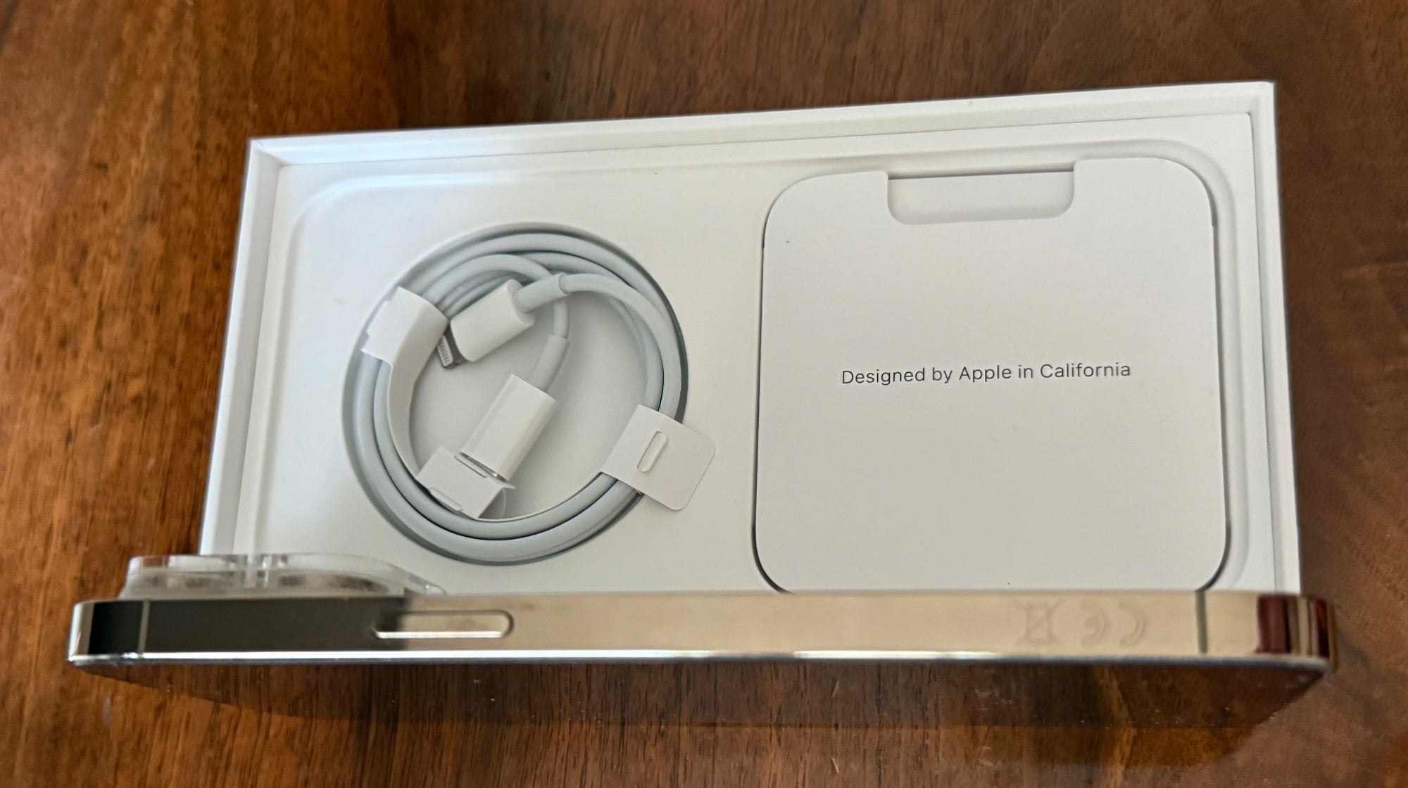 Immagine prodotto Apple iPhone 14 Pro Max (128 GB, Oro, 6.70", SIM + eSIM, 48 Mpx, 5G)
