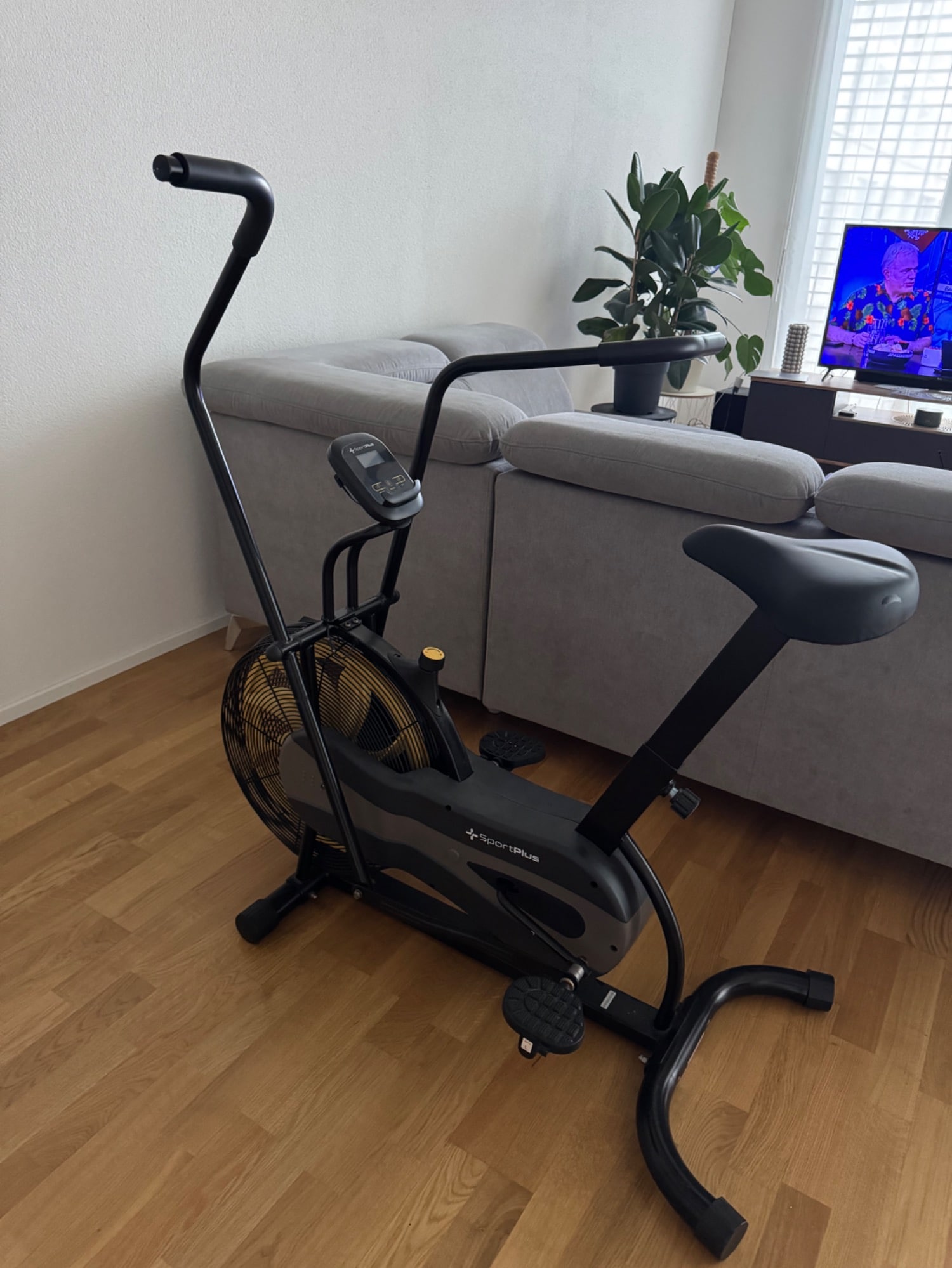 Actual product image Sportplus Air bike