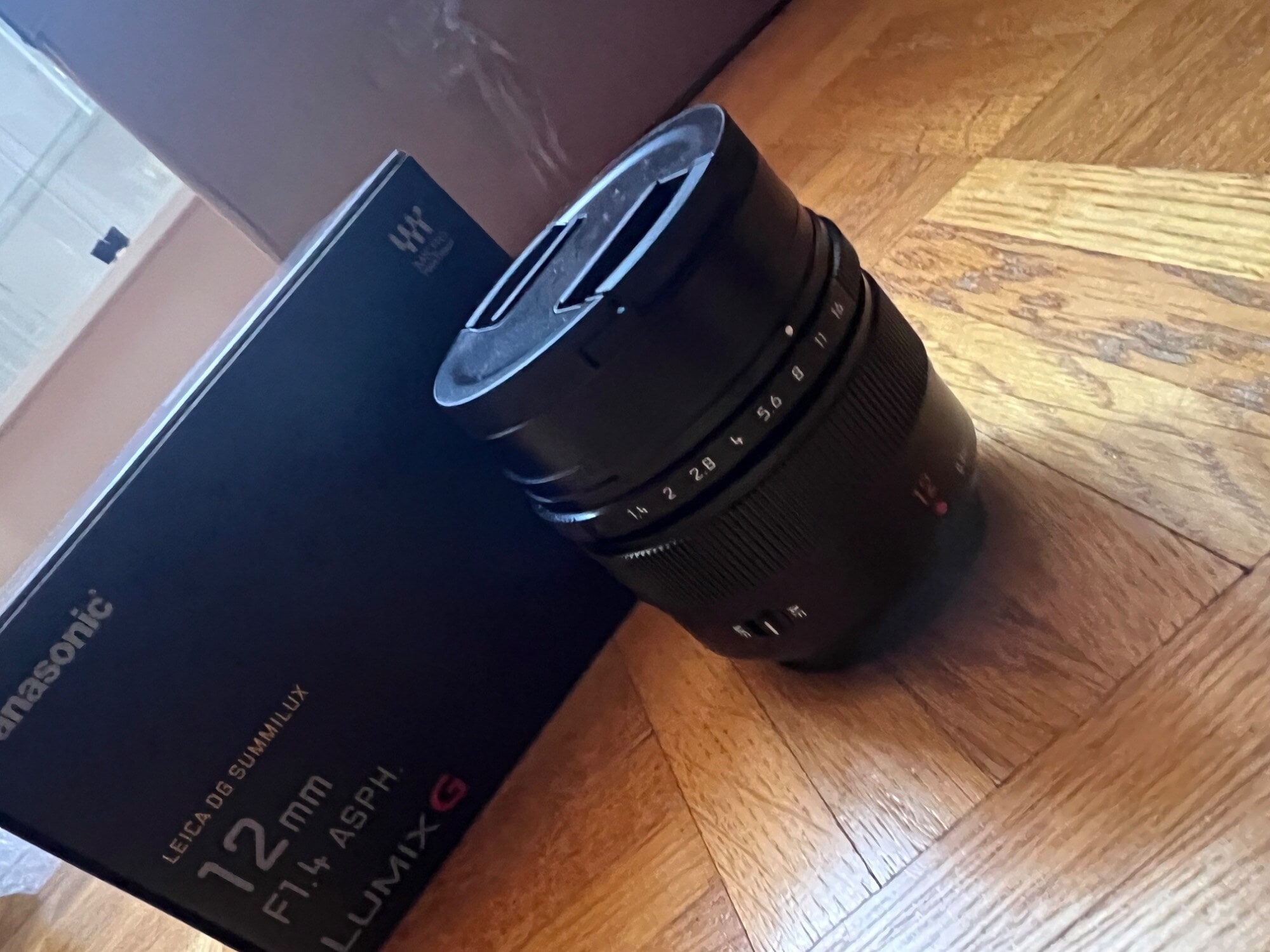 Produktbild Panasonic 12mm f/1.4 Leica DG Summilux ASPH. (Micro Four Thirds, Micro Four Thirds)