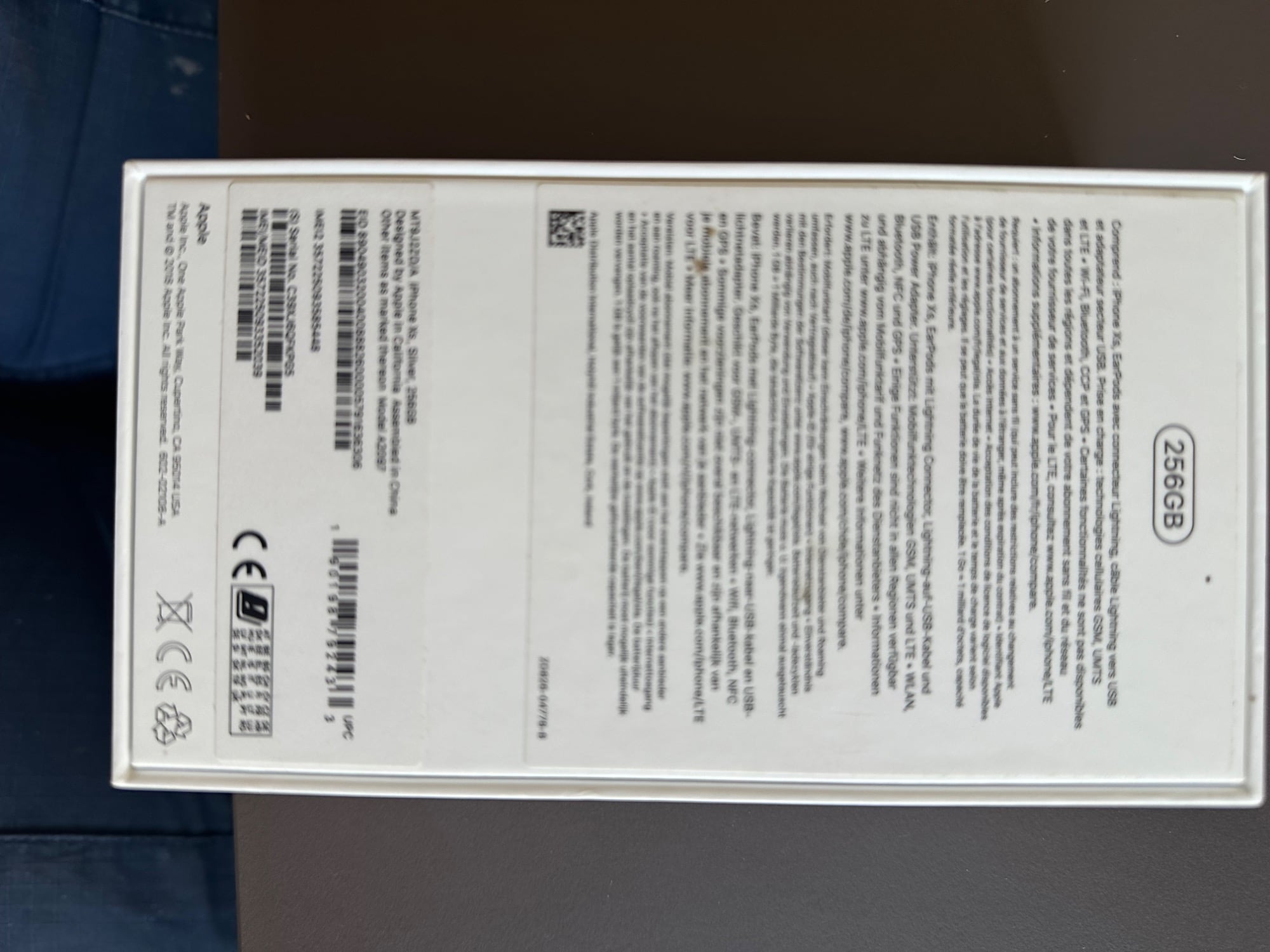 Produktbild Apple iPhone XS (256 GB, Silver, 5.80", SIM + eSIM, 12 Mpx, 4G)