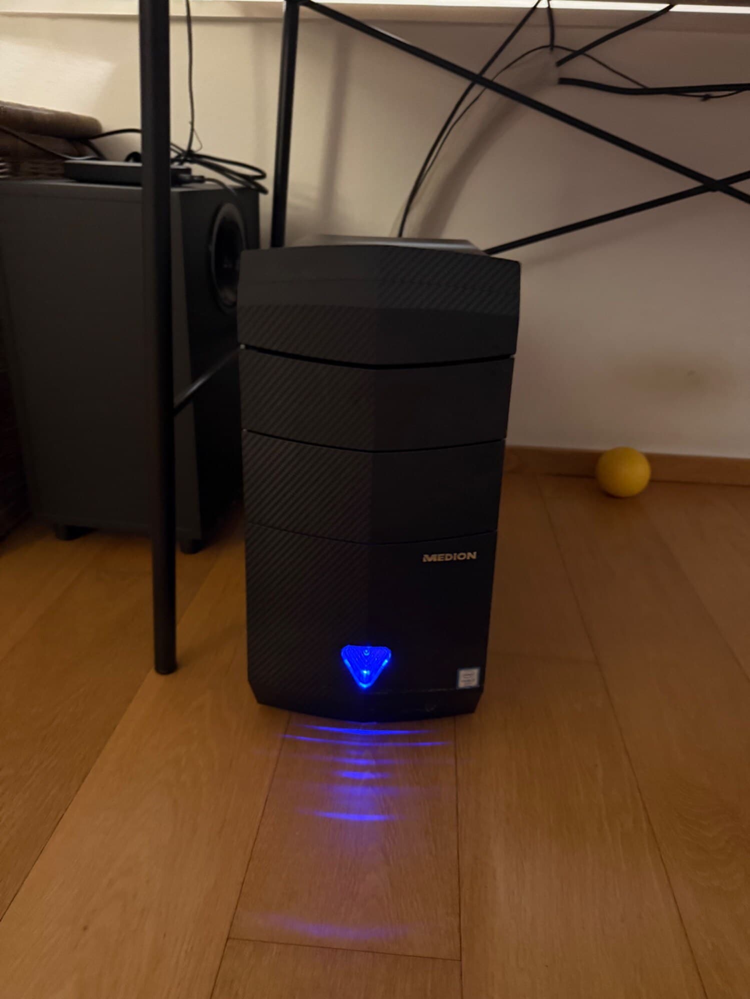 Actual product image Medion Akoya P5324 I (Intel Core i7-6700, 16 GB, 256 GB, GeForce GTX 970)