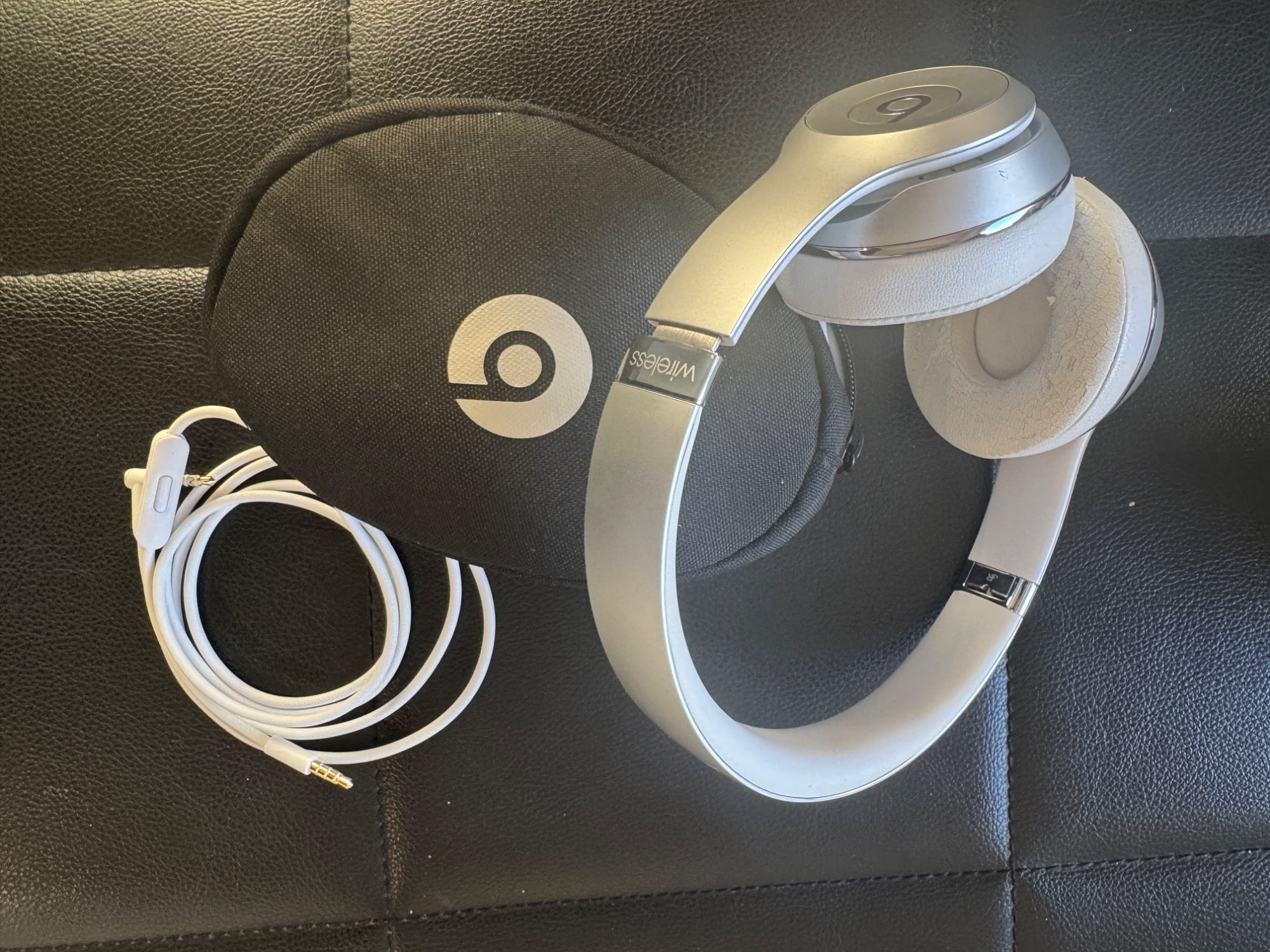 Actual product image Beats Solo3 Wireless (40 h, Cable)