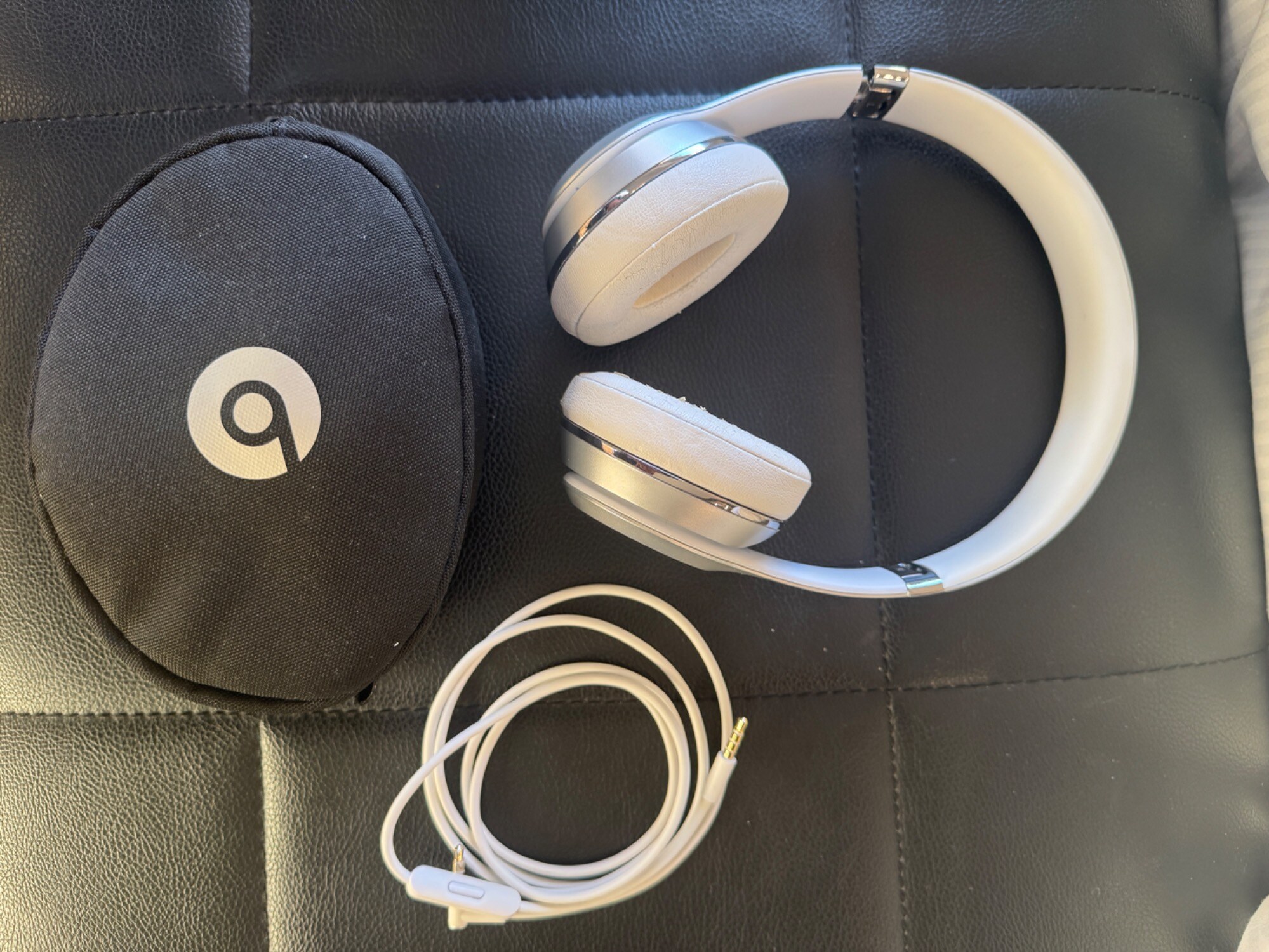 Actual product image Beats Solo3 Wireless (40 h, Cable)