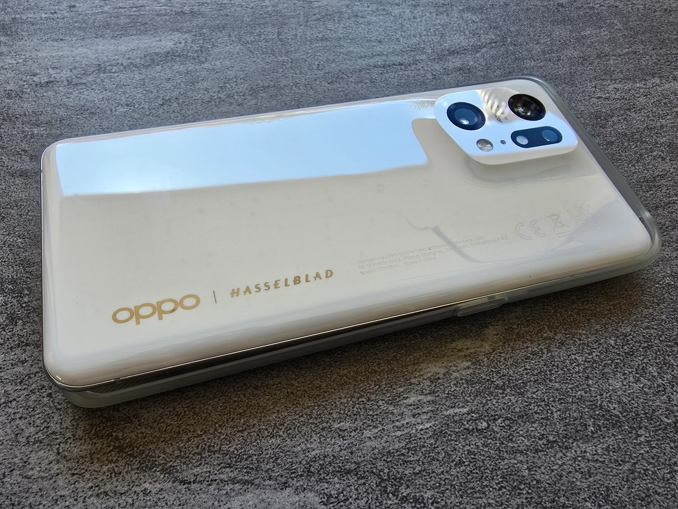 Actual product image OPPO Find X5 Pro (256 GB, Ceramic White, 6.70", Hybrid Dual SIM + eSIM, 50 Mpx, 5G)