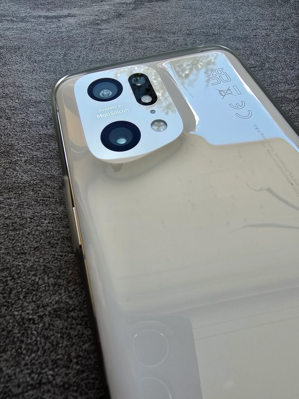 Actual product image OPPO Find X5 Pro (256 GB, Ceramic White, 6.70", Hybrid Dual SIM + eSIM, 50 Mpx, 5G)
