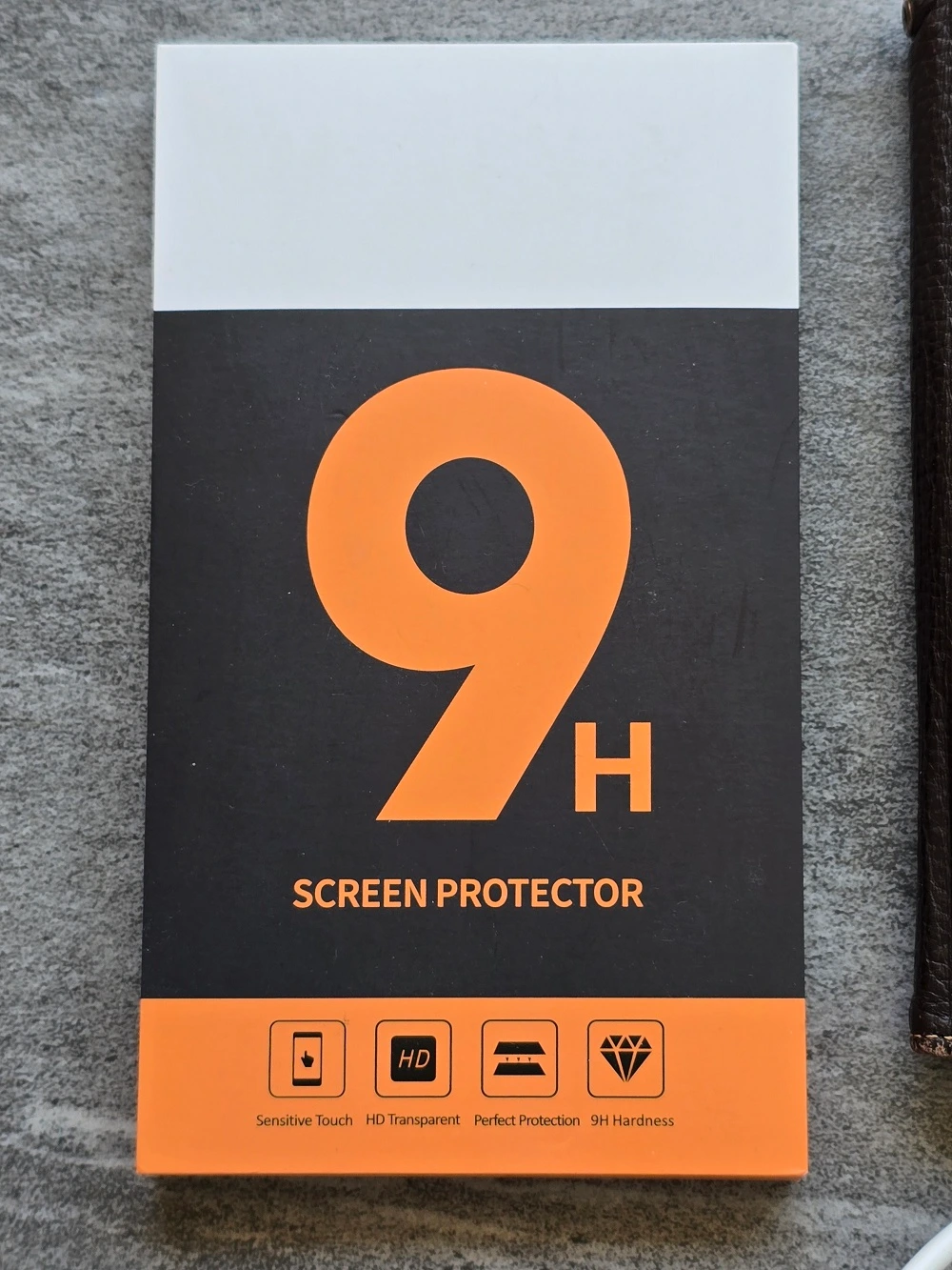 Actual product image OPPO Find X5 Pro (256 GB, Ceramic White, 6.70", Hybrid Dual SIM + eSIM, 50 Mpx, 5G)