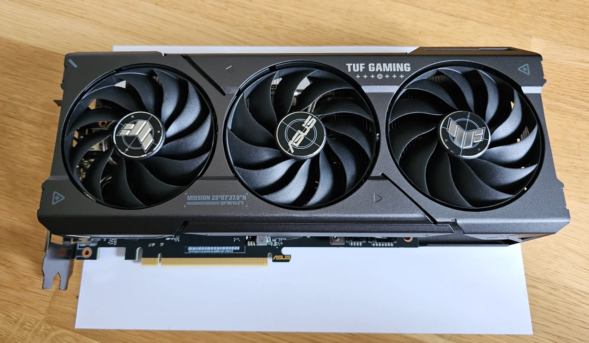 Produktbild ASUS GeForce RTX 4070 TUF GAMING OC (12 GB)