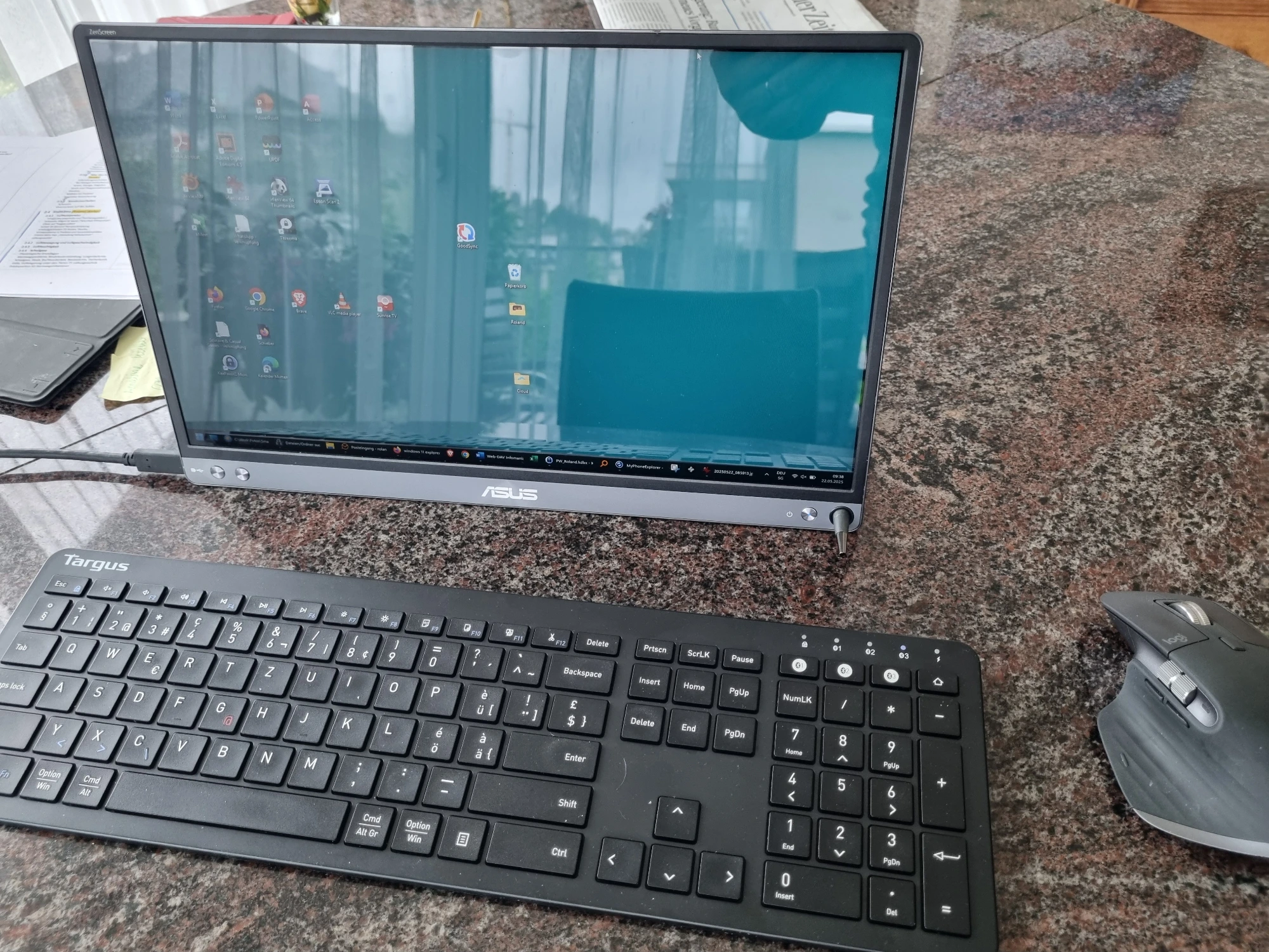 Produktbild ASUS ZenScreen MB16AC (1920 x 1080 Pixel, 16")