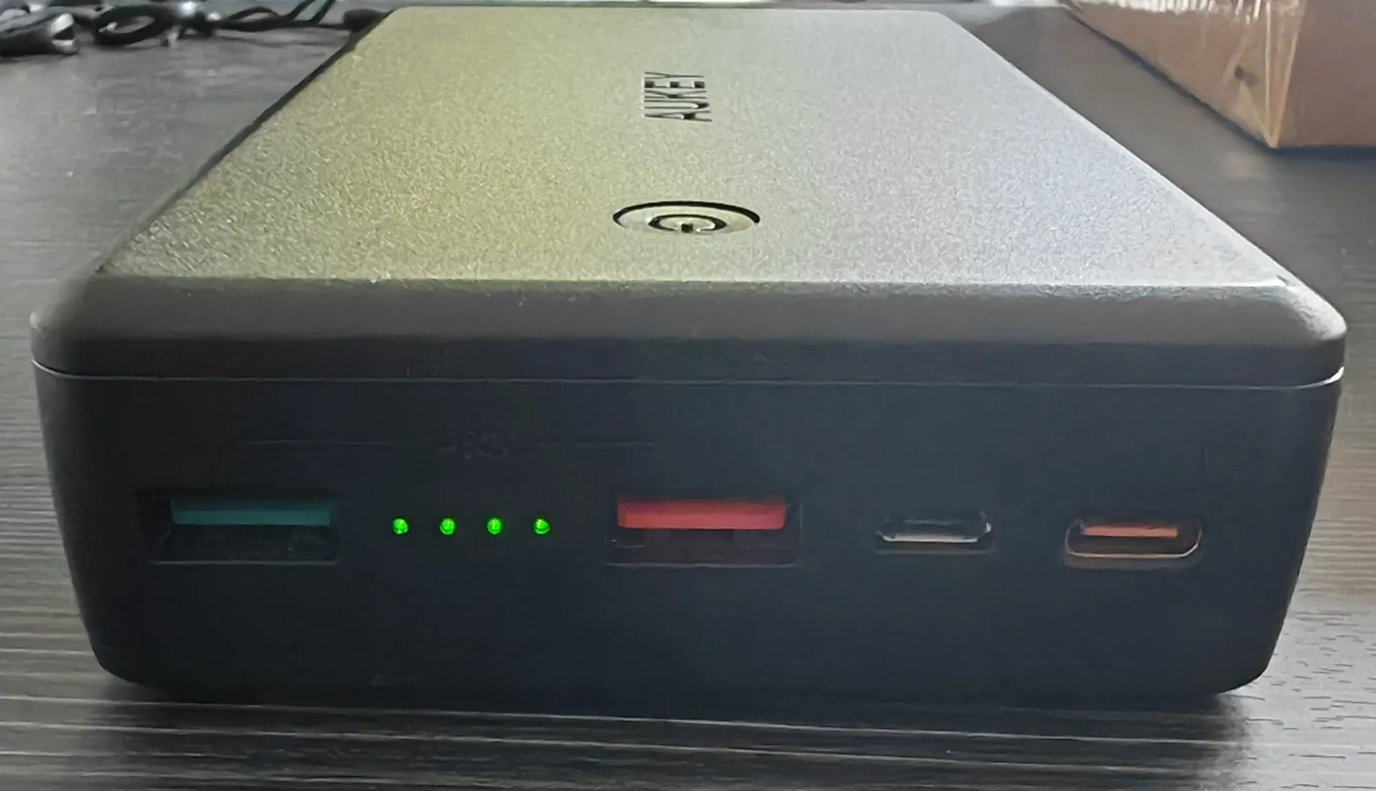 Produktbild Aukey Powerbank PB-Y7 (30000 mAh, 111 Wh)
