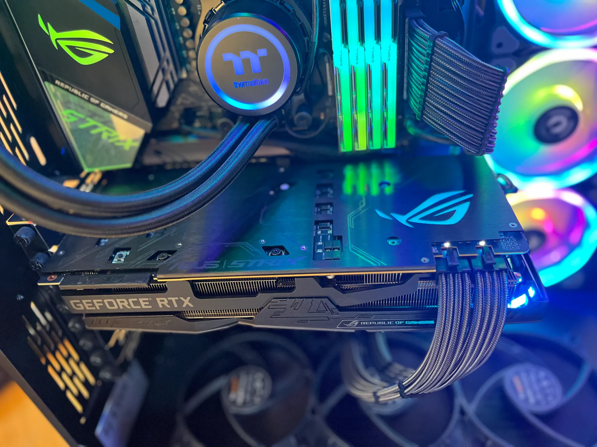 Produktbild ASUS GeForce RTX 2080 Ti ROG Strix O11G Gaming (11 GB)