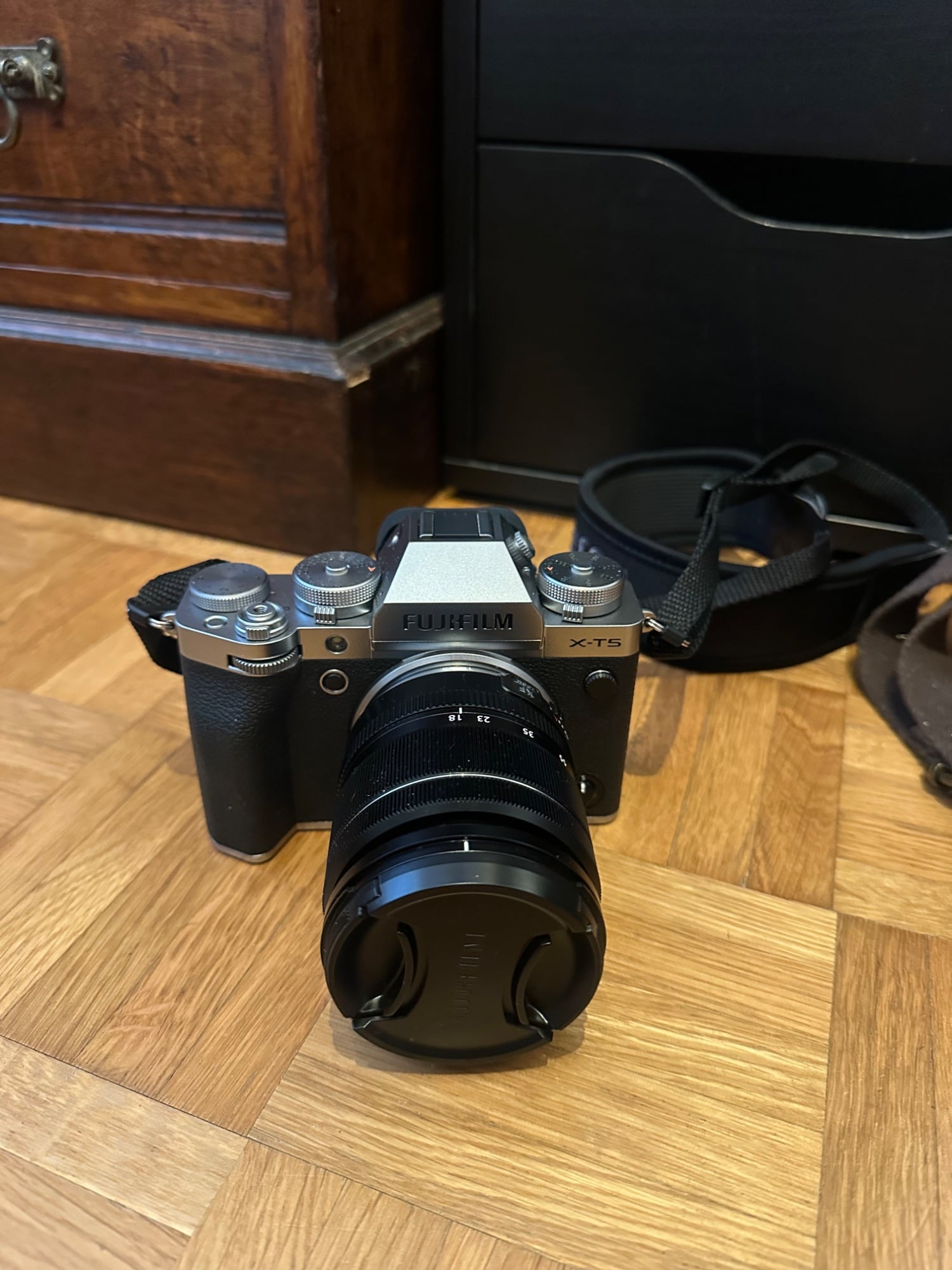 Produktbild Fujifilm X-T5 Kit (18 - 55 mm, 40.20 Mpx, APS-C / DX)