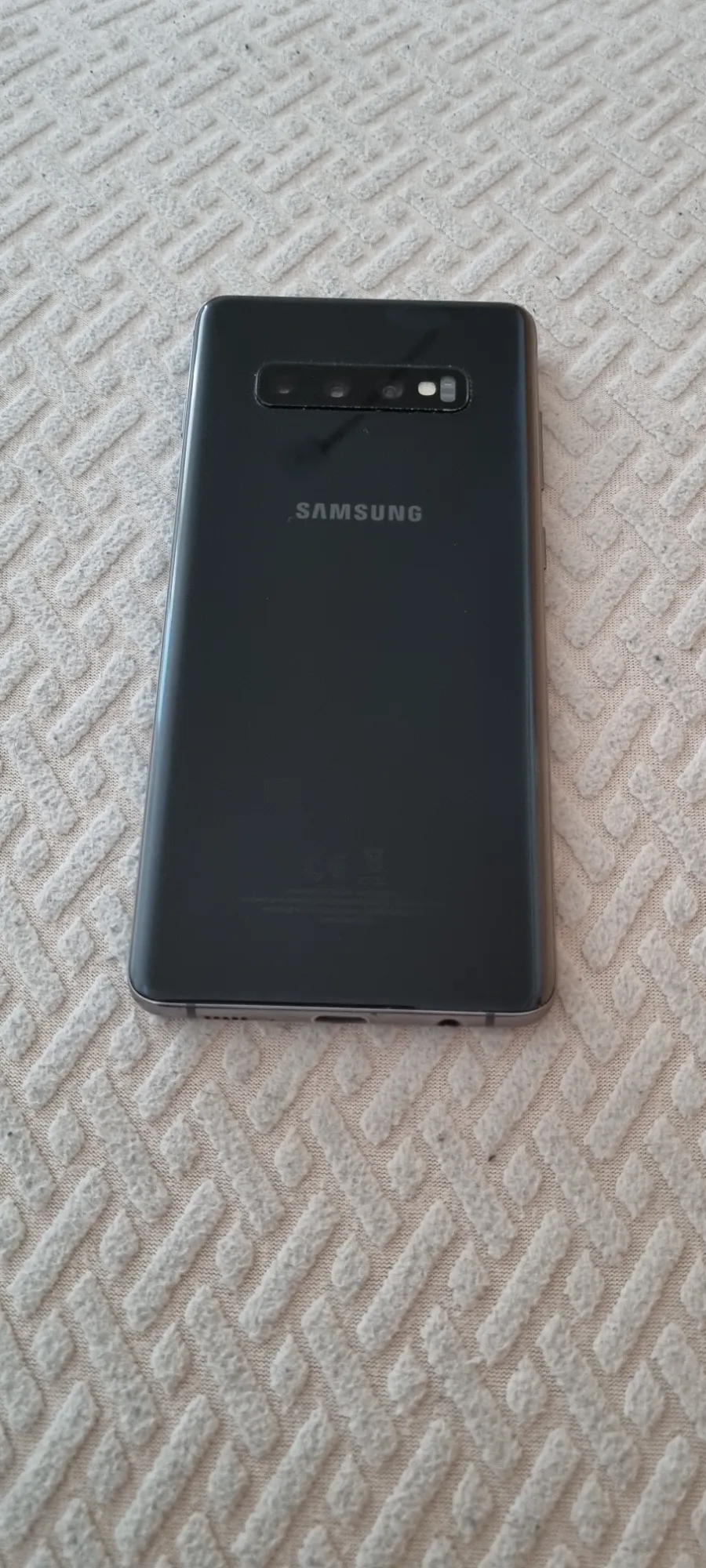 Immagine prodotto Samsung Galaxy S10+ (128 GB, Prisma Nero, 6.40", Doppia SIM Ibrida, 16 Mpx, 4G)