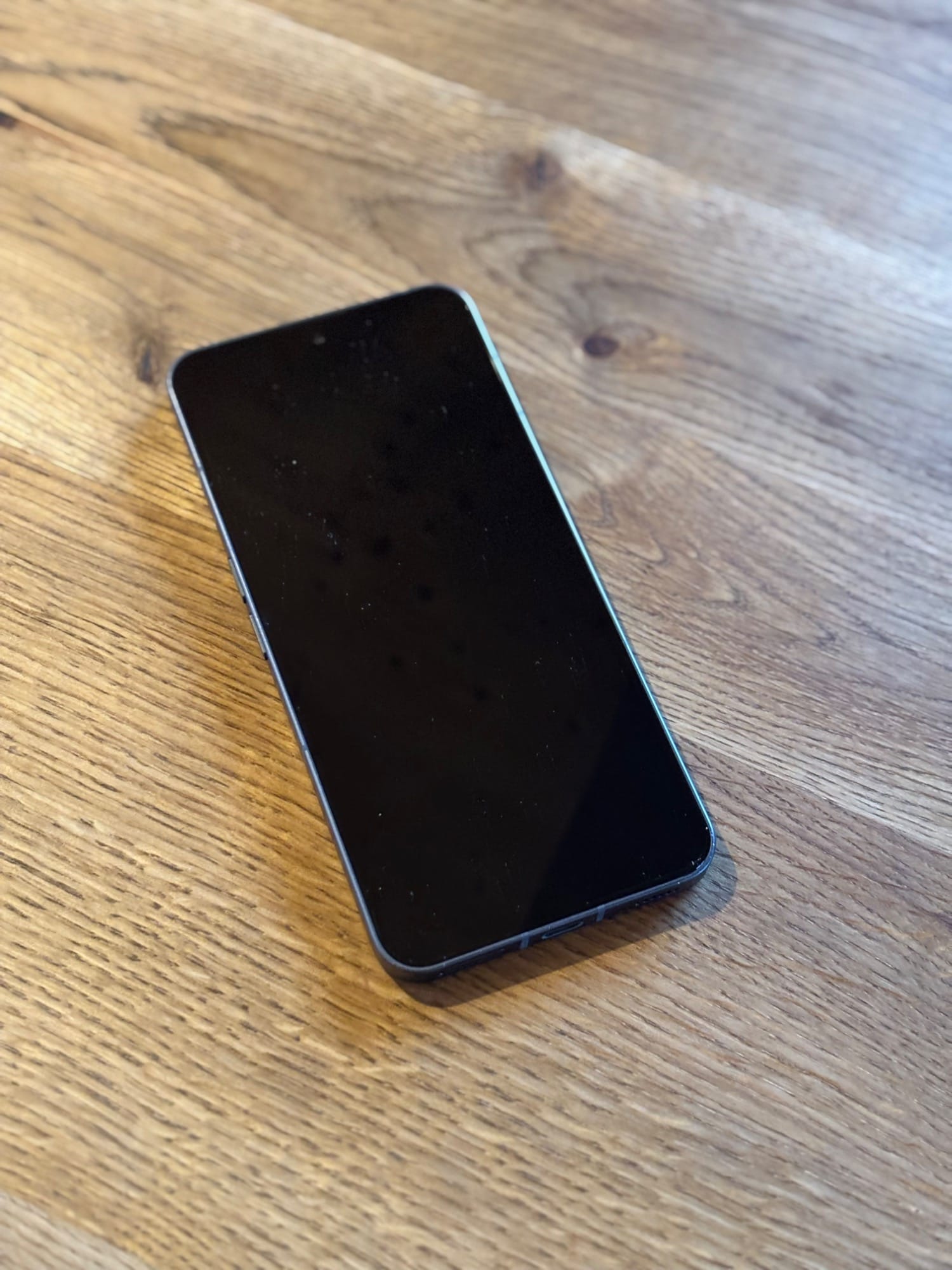 Actual product image Nothing Phone (2) (256 GB, Grey, 6.70", Dual SIM, 50 Mpx, 5G)