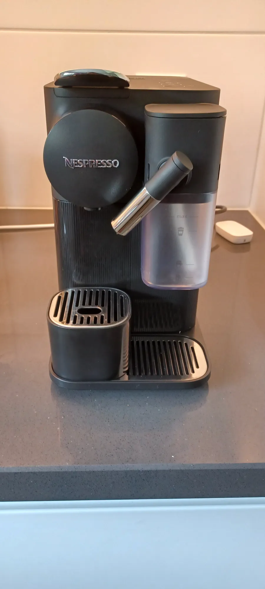 Produktbild De'Longhi Nespresso Lattissima One (NESPRESSO Original)
