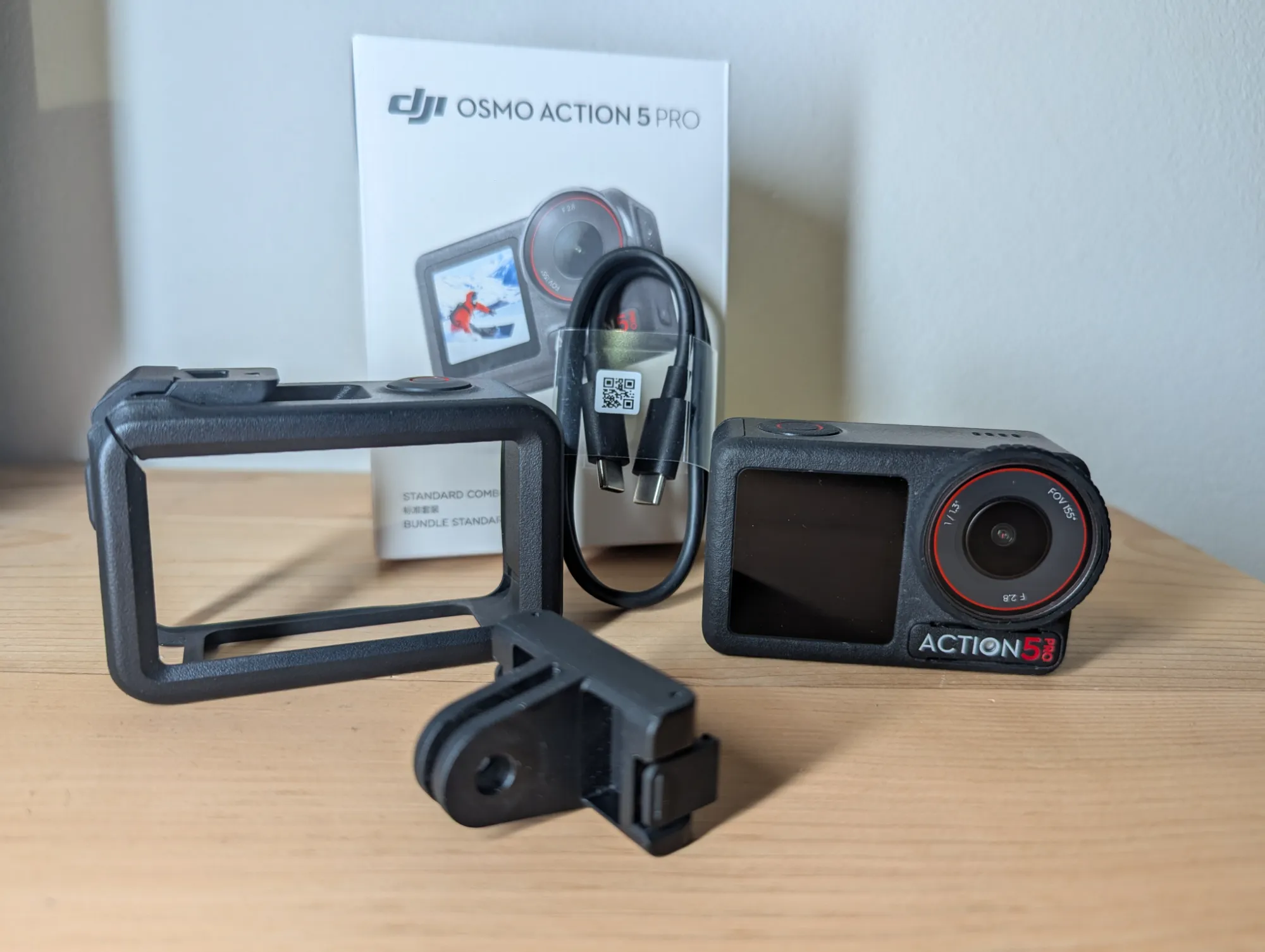 Produktbild DJI Osmo Action 5 Pro Standard Combo (120p, WLAN, Bluetooth)