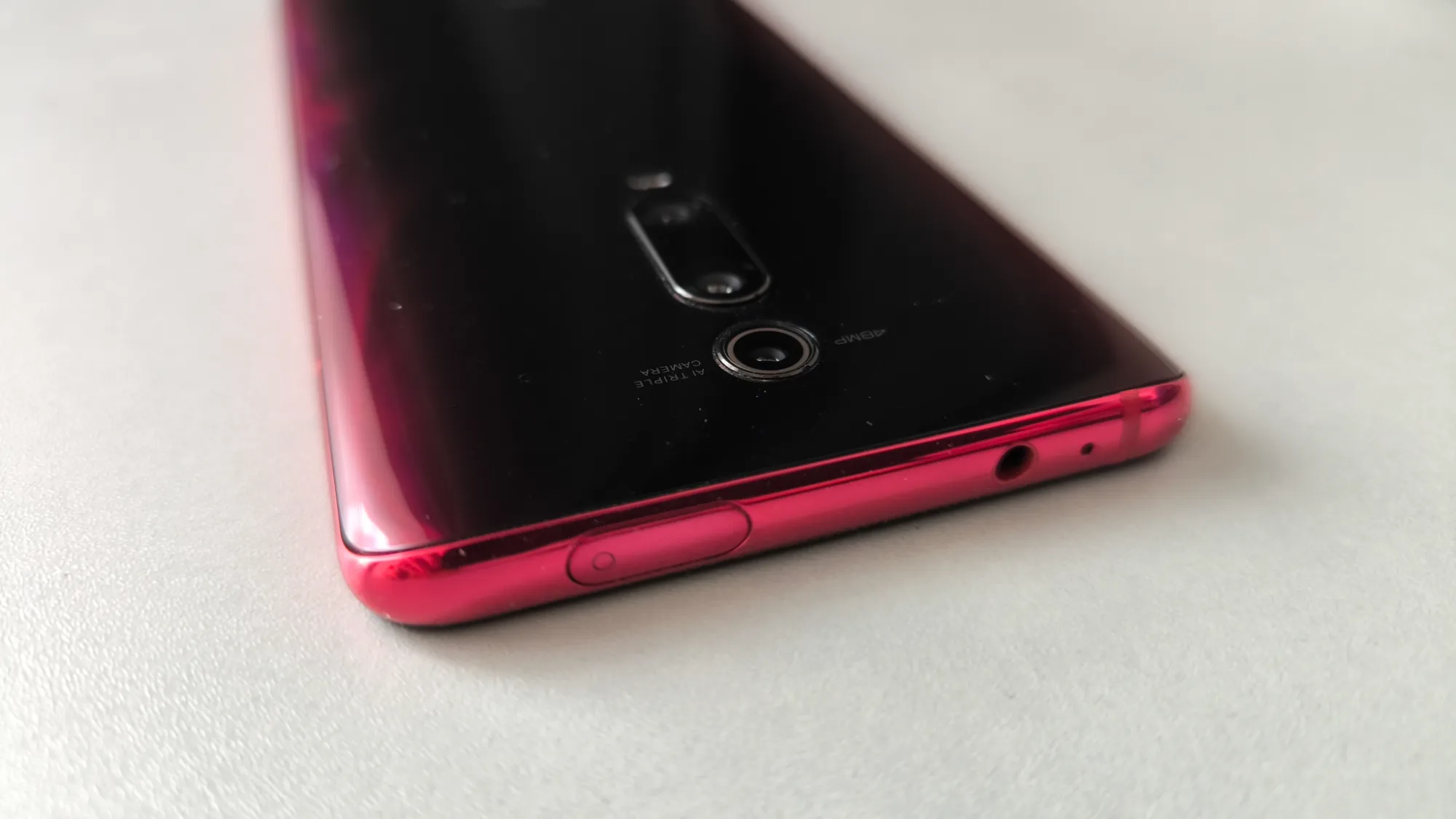 Produktbild Xiaomi Mi 9T (128 GB, Red, 6.39", Dual SIM, 48 Mpx, 4G)
