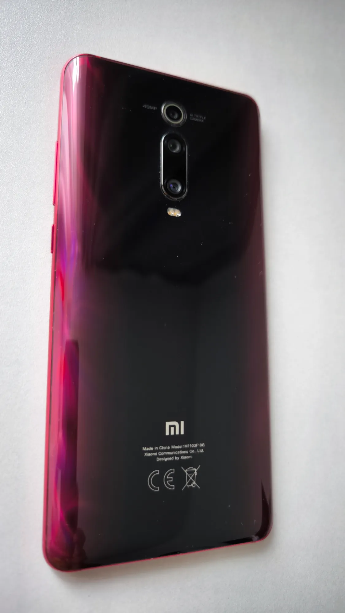 Produktbild Xiaomi Mi 9T (128 GB, Red, 6.39", Dual SIM, 48 Mpx, 4G)